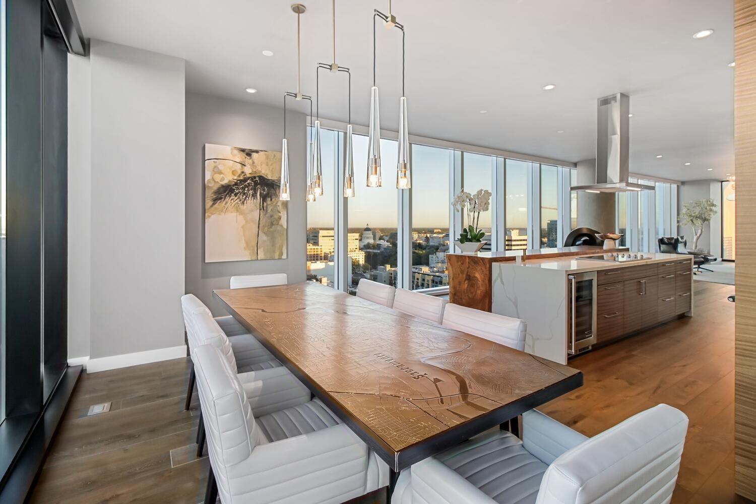 Sacramento, California, 95814, United States, 3 Bedrooms Bedrooms, ,3 BathroomsBathrooms,Residential,For Sale,1838826