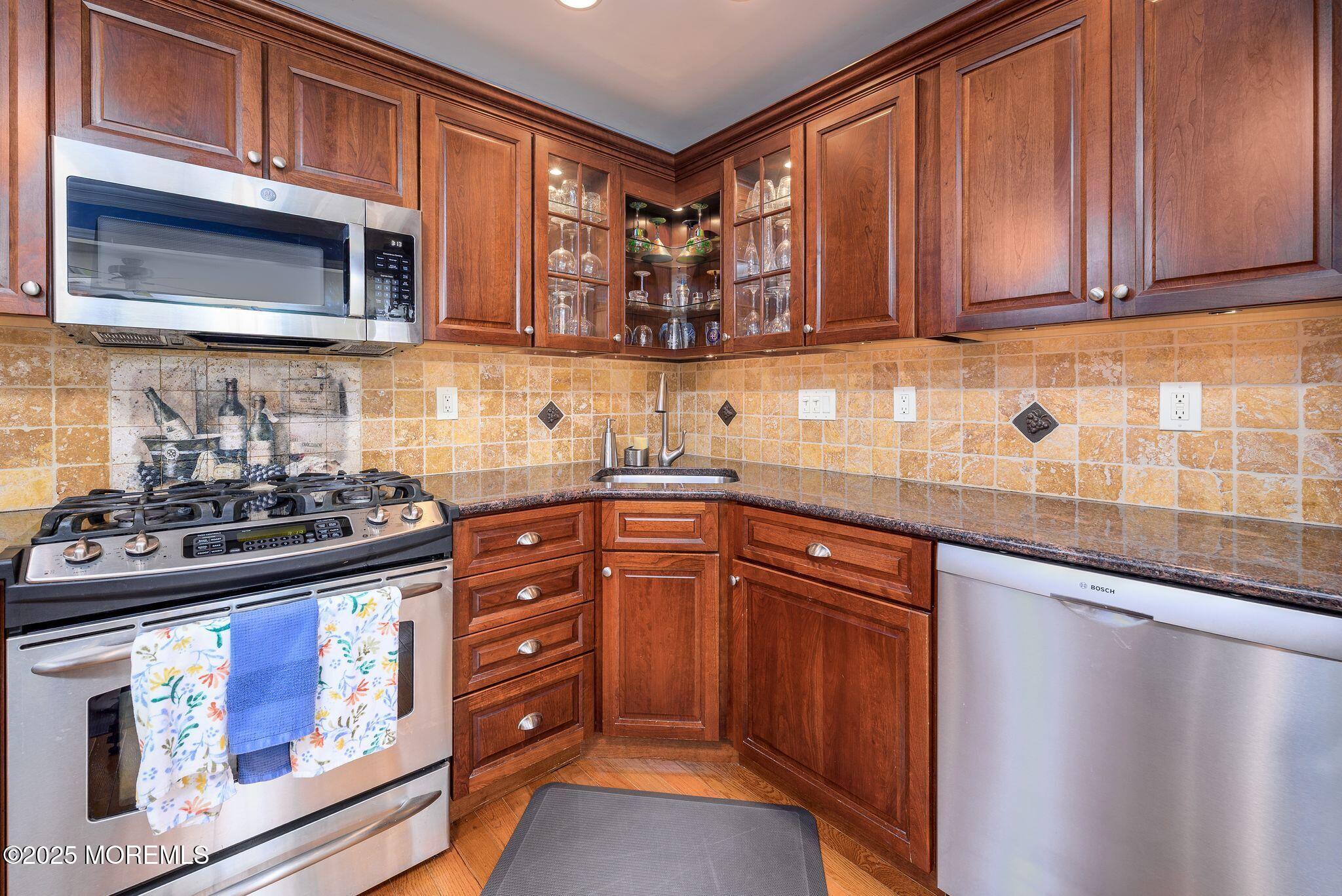 Howell, New Jersey, 07731, United States, 3 Bedrooms Bedrooms, ,2 BathroomsBathrooms,Residential,For Sale,1890448