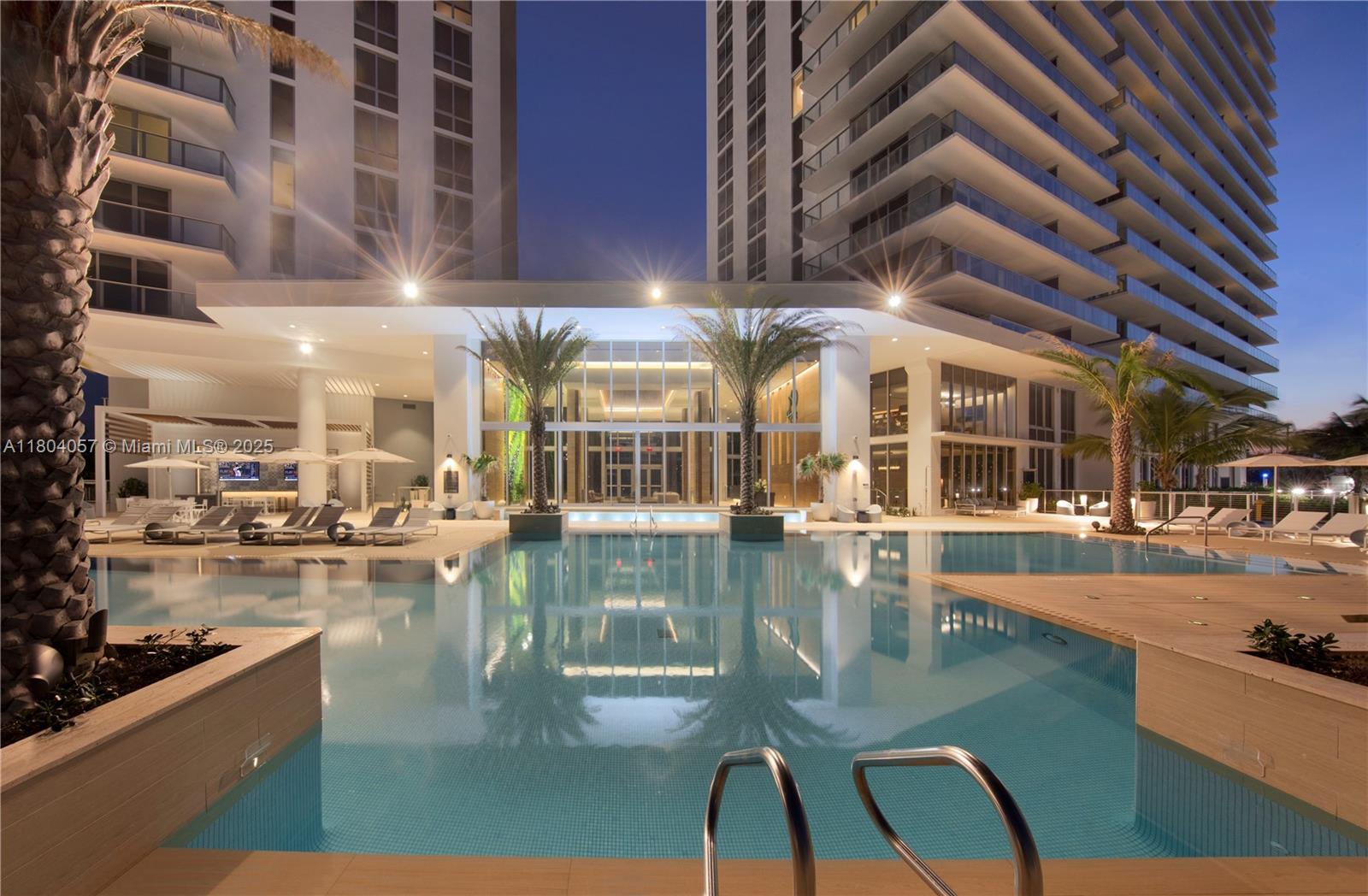 North Miami Beach, Florida, 33160, United States, 2 Bedrooms Bedrooms, ,2 BathroomsBathrooms,Residential,For Sale,1826638