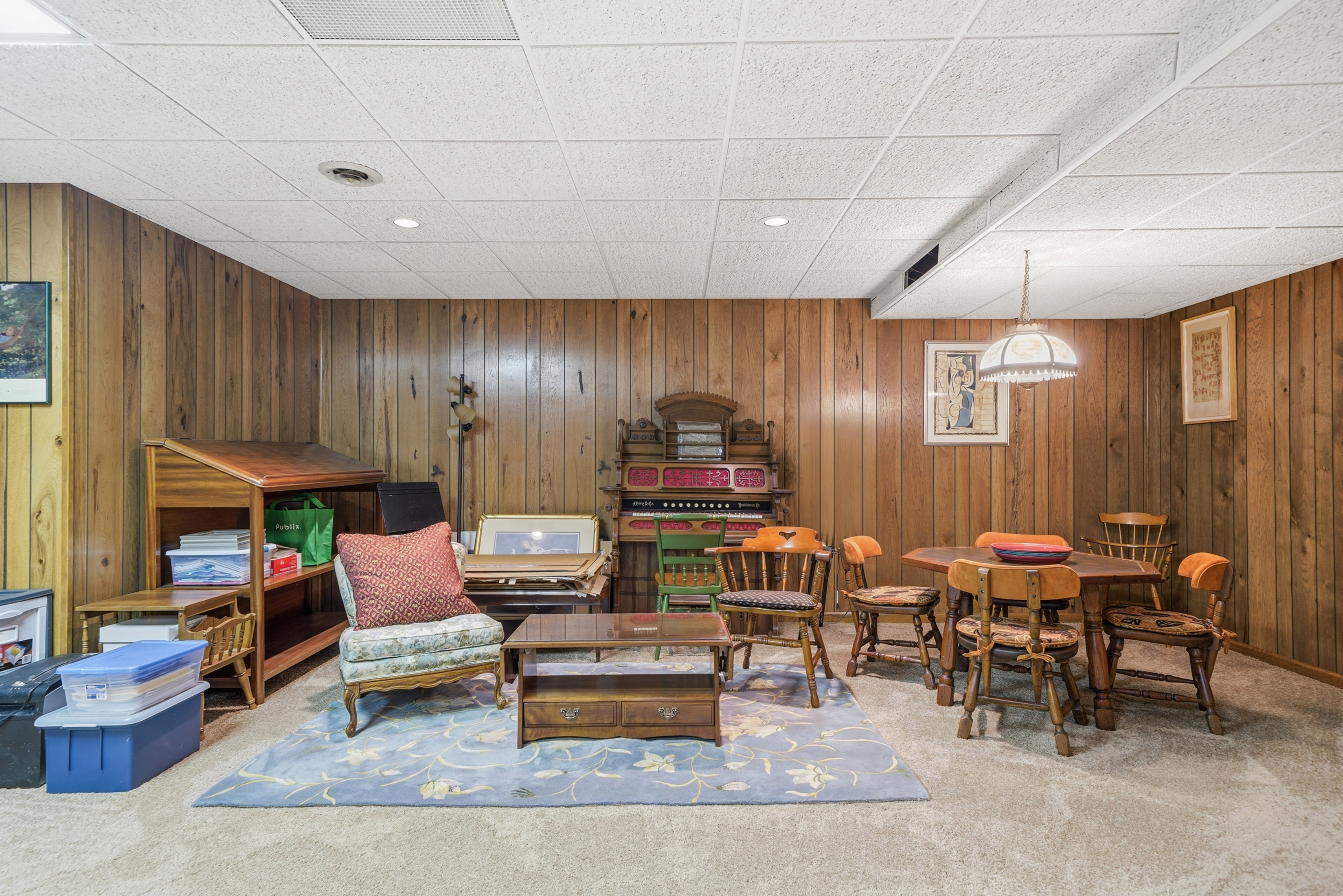  Brick Ranch Perfectly Positioned on 27 Acres with Pond - 物件實景