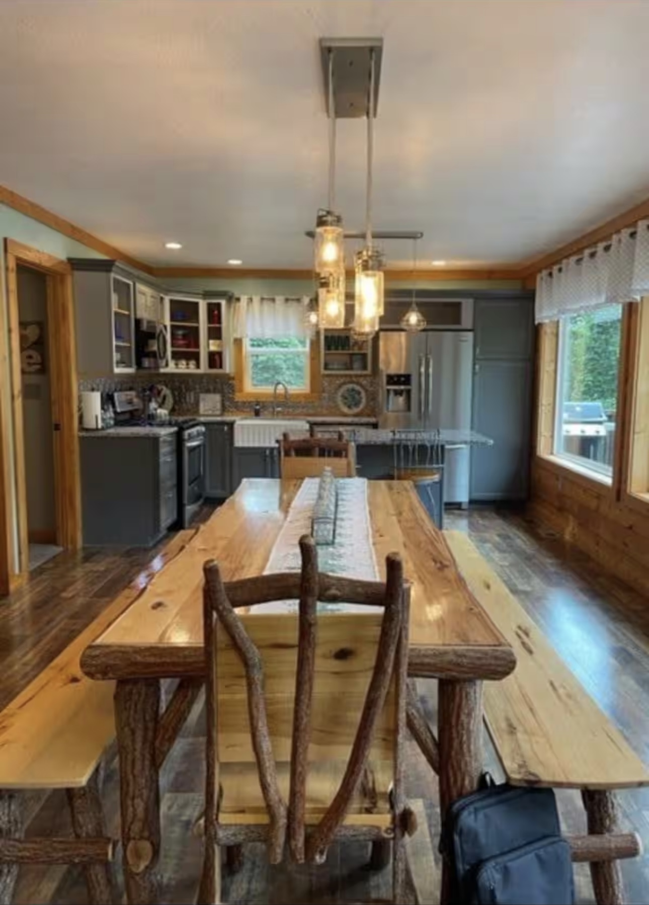 Gatlinburg, Tennessee, 37738, United States, 4 Bedrooms Bedrooms, ,2 BathroomsBathrooms,Residential,For Sale,2005495