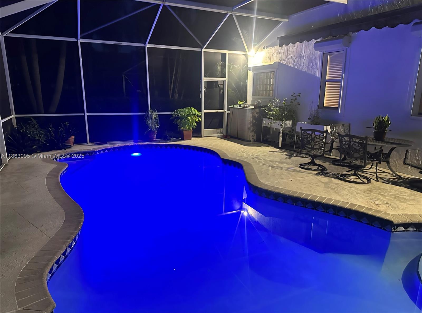 Pembroke Pines, Florida, 33027, United States, 3 Bedrooms Bedrooms, ,2 BathroomsBathrooms,Residential,For Sale,1924651