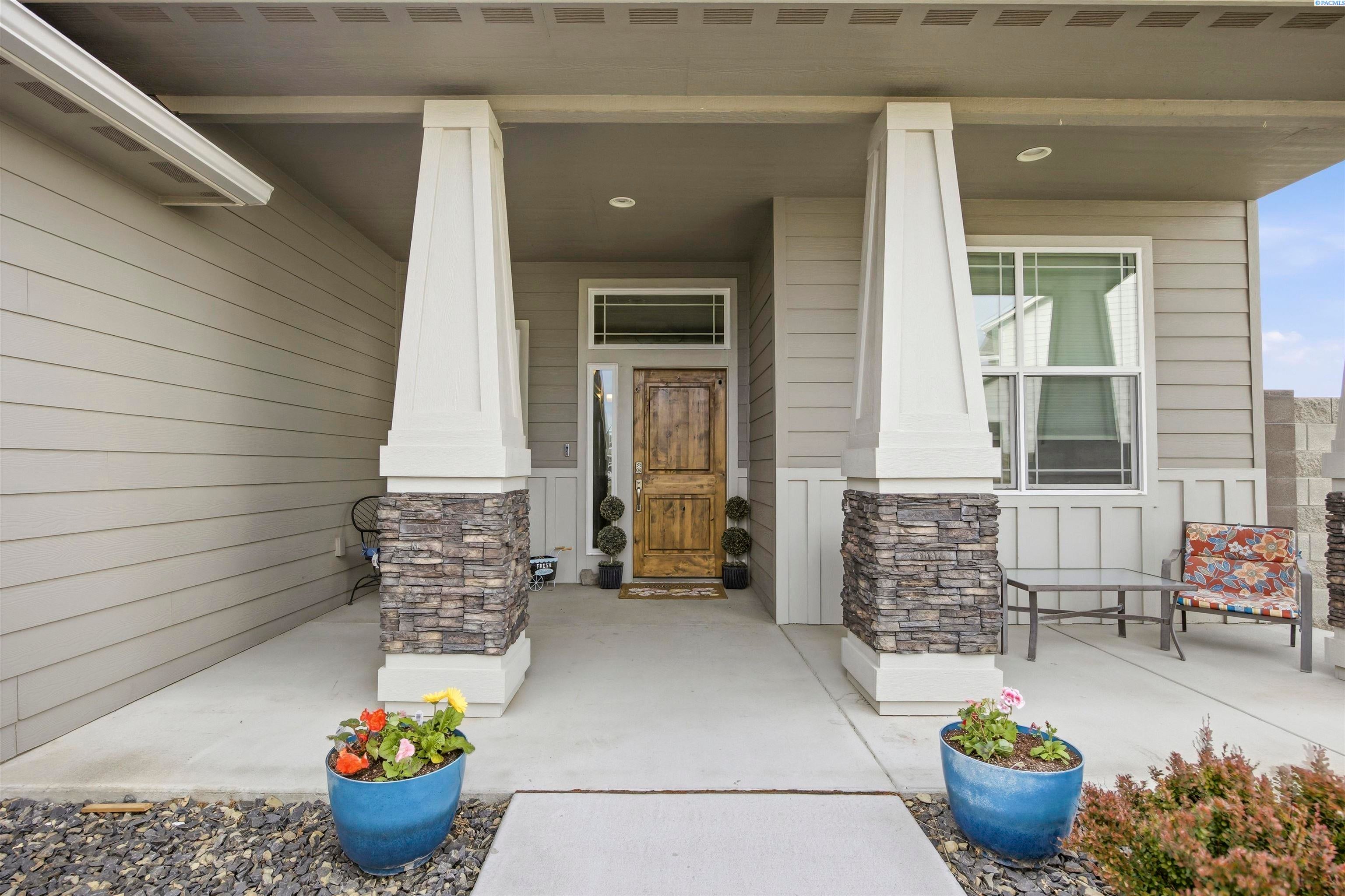 Pasco, Washington, 99301, United States, 4 Bedrooms Bedrooms, ,2 BathroomsBathrooms,Residential,For Sale,2036931