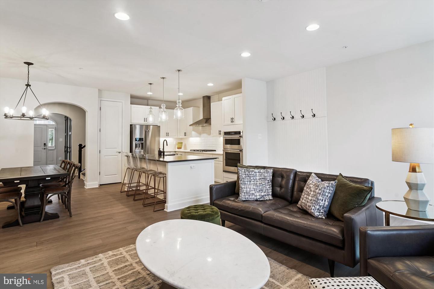 Frederick, Maryland, 21701, United States, 4 Bedrooms Bedrooms, ,4 BathroomsBathrooms,Residential,For Sale,1996927