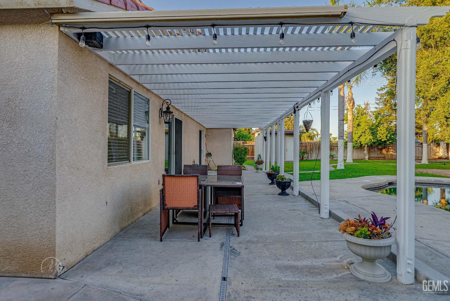 Bakersfield, California, 93313, United States, 4 Bedrooms Bedrooms, ,2 BathroomsBathrooms,Residential,For Sale,1882139
