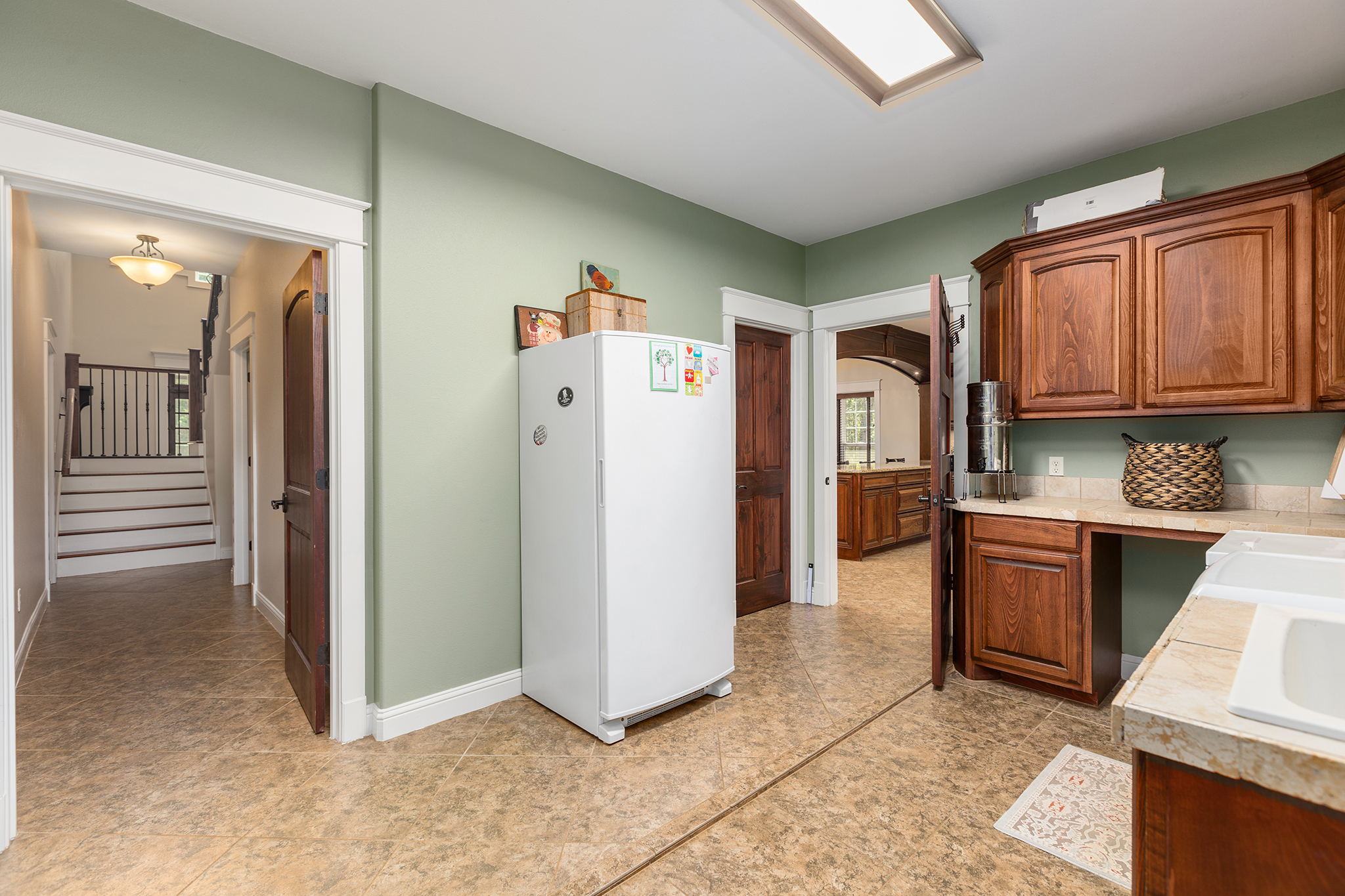 Bronson, Texas, 75930, United States, 5 Bedrooms Bedrooms, ,4 BathroomsBathrooms,Residential,For Sale,1944526
