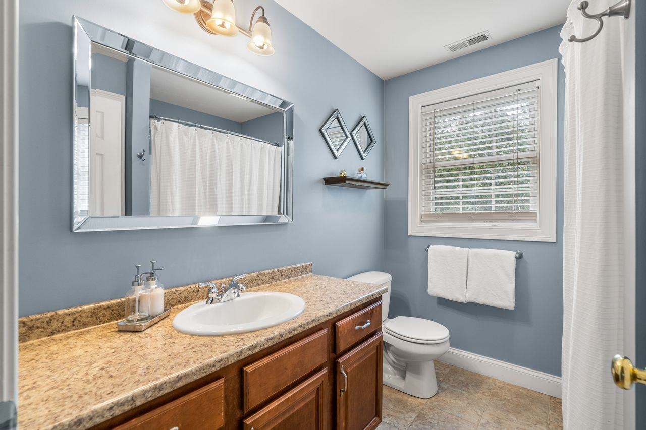 Manchester, New Hampshire, 03104, United States, 4 Bedrooms Bedrooms, ,3 BathroomsBathrooms,Residential,For Sale,1934324