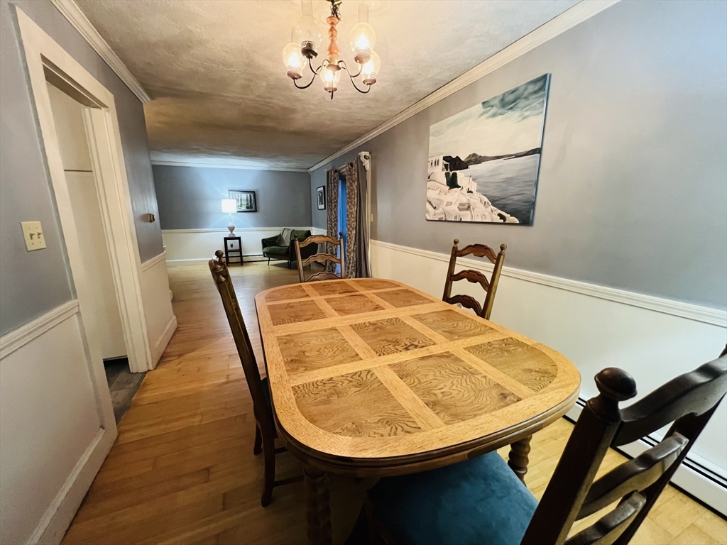 Rowley, Massachusetts, 01969, United States, 3 Bedrooms Bedrooms, ,1 BathroomBathrooms,Residential,For Sale,1988090