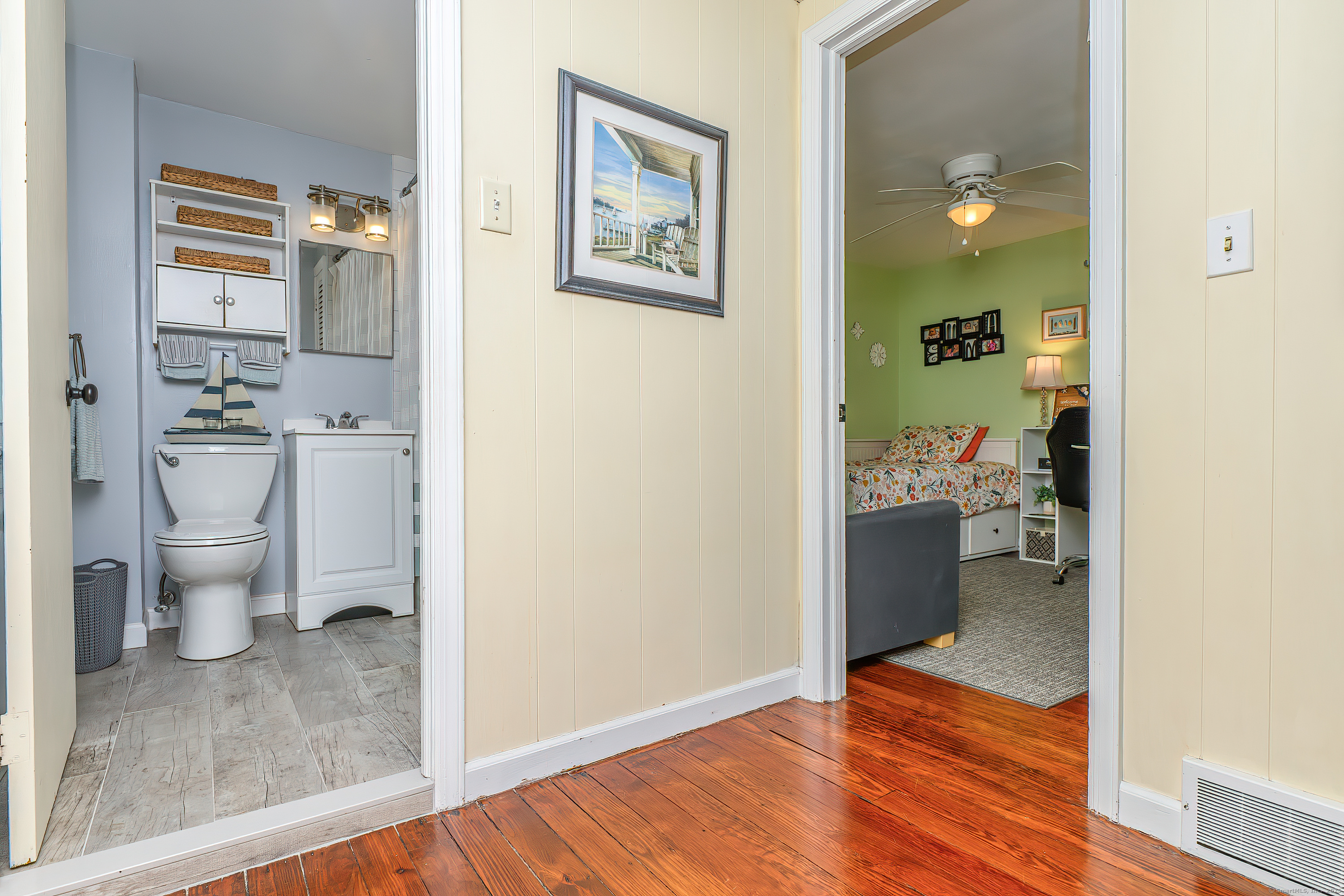 Milford, Connecticut, 06460, United States, 3 Bedrooms Bedrooms, ,2 BathroomsBathrooms,Residential,For Sale,1942157