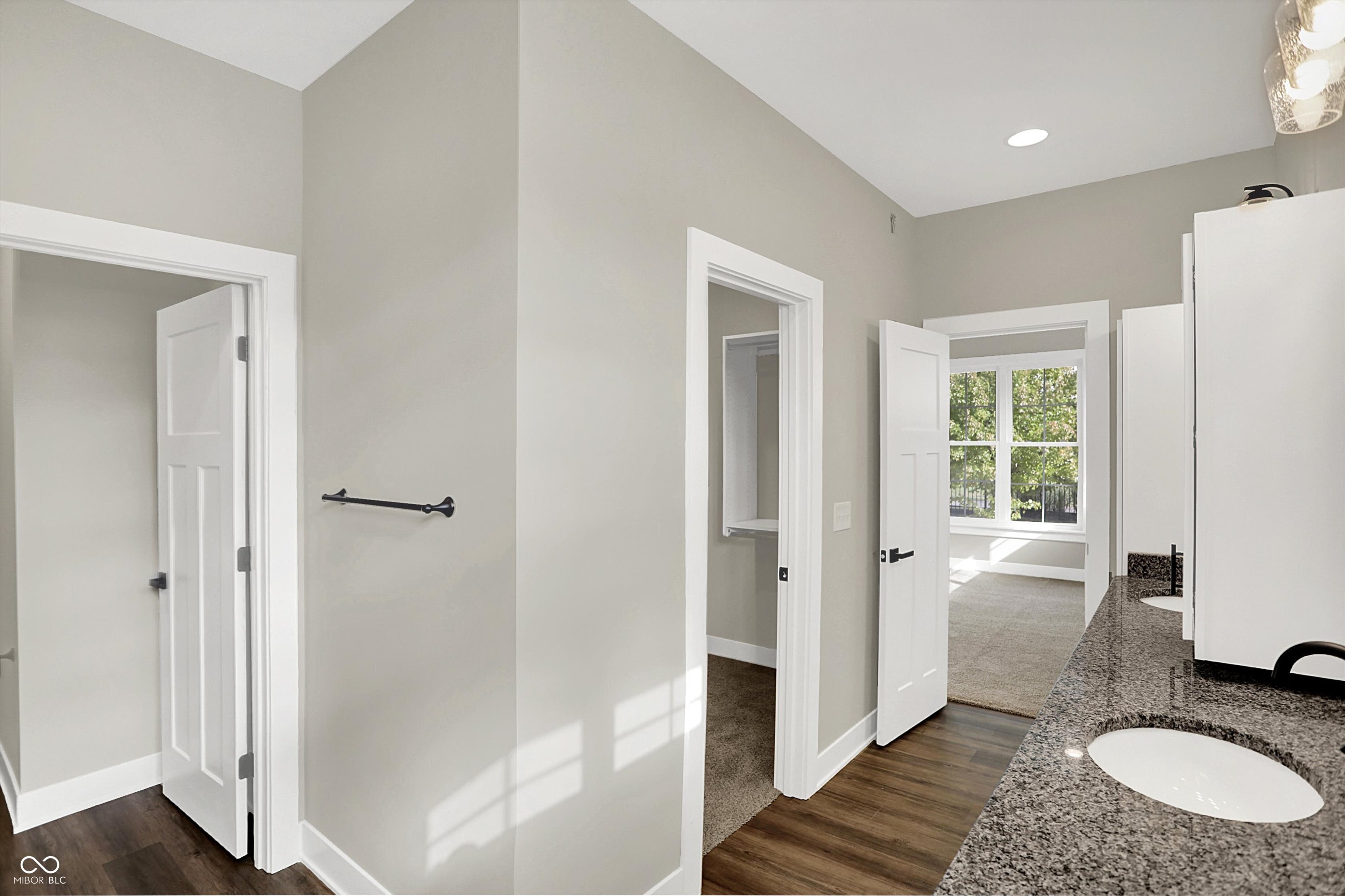 Indianapolis, Indiana, 46237, United States, 4 Bedrooms Bedrooms, ,2 BathroomsBathrooms,Residential,For Sale,1983350