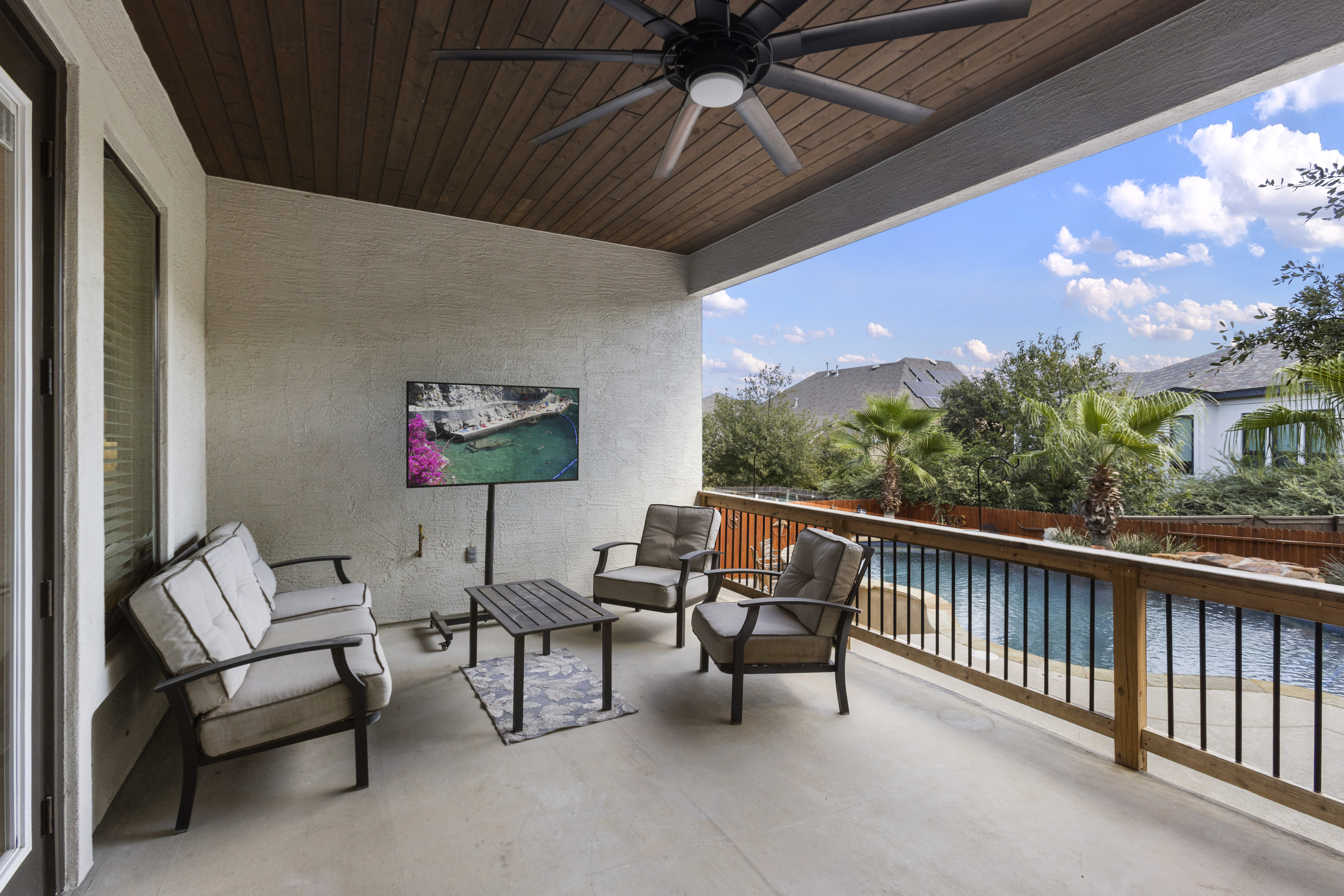  Refined Living, Resort-Style Backyard - 物件實景