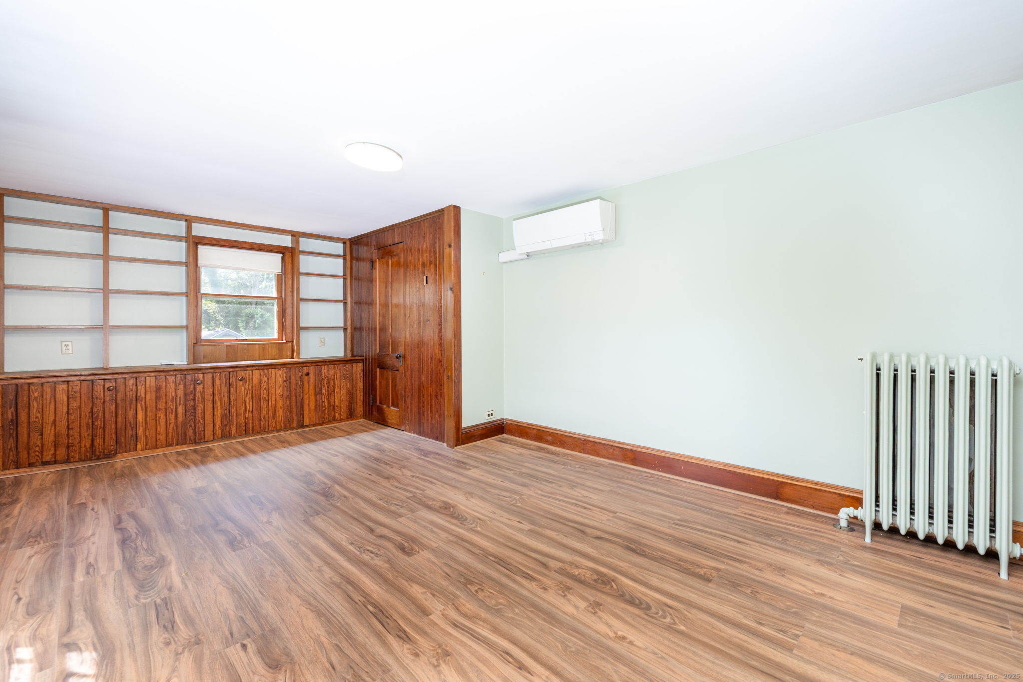 Wethersfield, Connecticut, 06109, United States, 4 Bedrooms Bedrooms, ,2 BathroomsBathrooms,Residential,For Sale,1939888