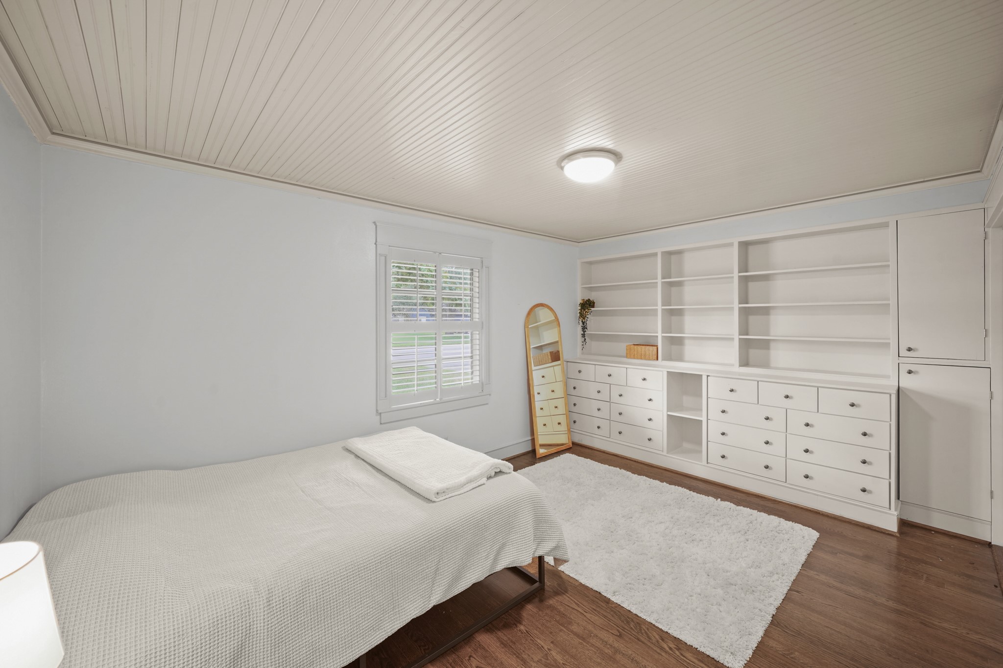 Bellaire, Texas, 77401, United States, 3 Bedrooms Bedrooms, ,2 BathroomsBathrooms,Residential,For Sale,1942222