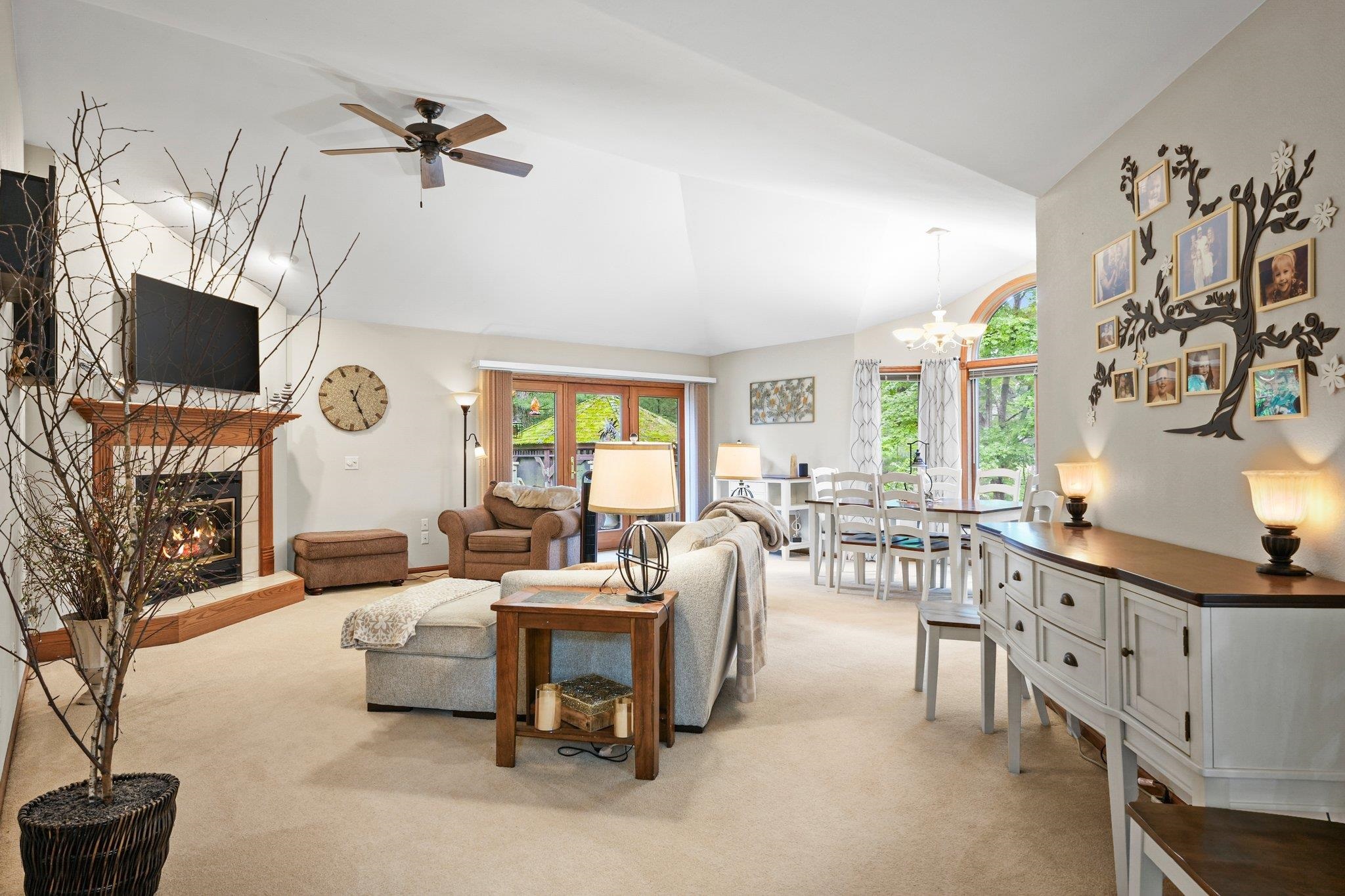 Spring Green, Wisconsin, 53588, United States, 4 Bedrooms Bedrooms, ,3 BathroomsBathrooms,Residential,For Sale,1930492