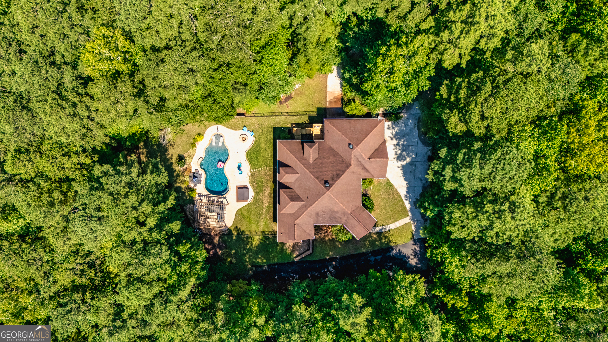 Newnan, Georgia, 30263, United States, 4 Bedrooms Bedrooms, ,5 BathroomsBathrooms,Residential,For Sale,1932602