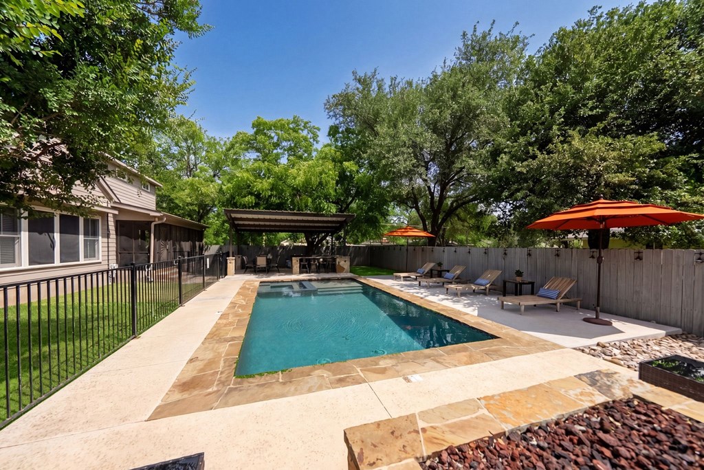 Fredericksburg, Texas, 78624, United States, 6 Bedrooms Bedrooms, ,6 BathroomsBathrooms,Residential,For Sale,2048440
