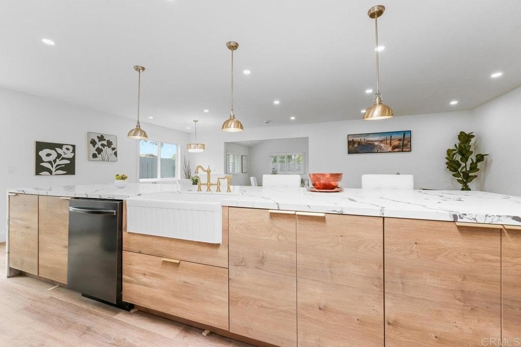 San Diego, California, 92117, United States, 3 Bedrooms Bedrooms, ,2 BathroomsBathrooms,Residential,For Sale,1793737