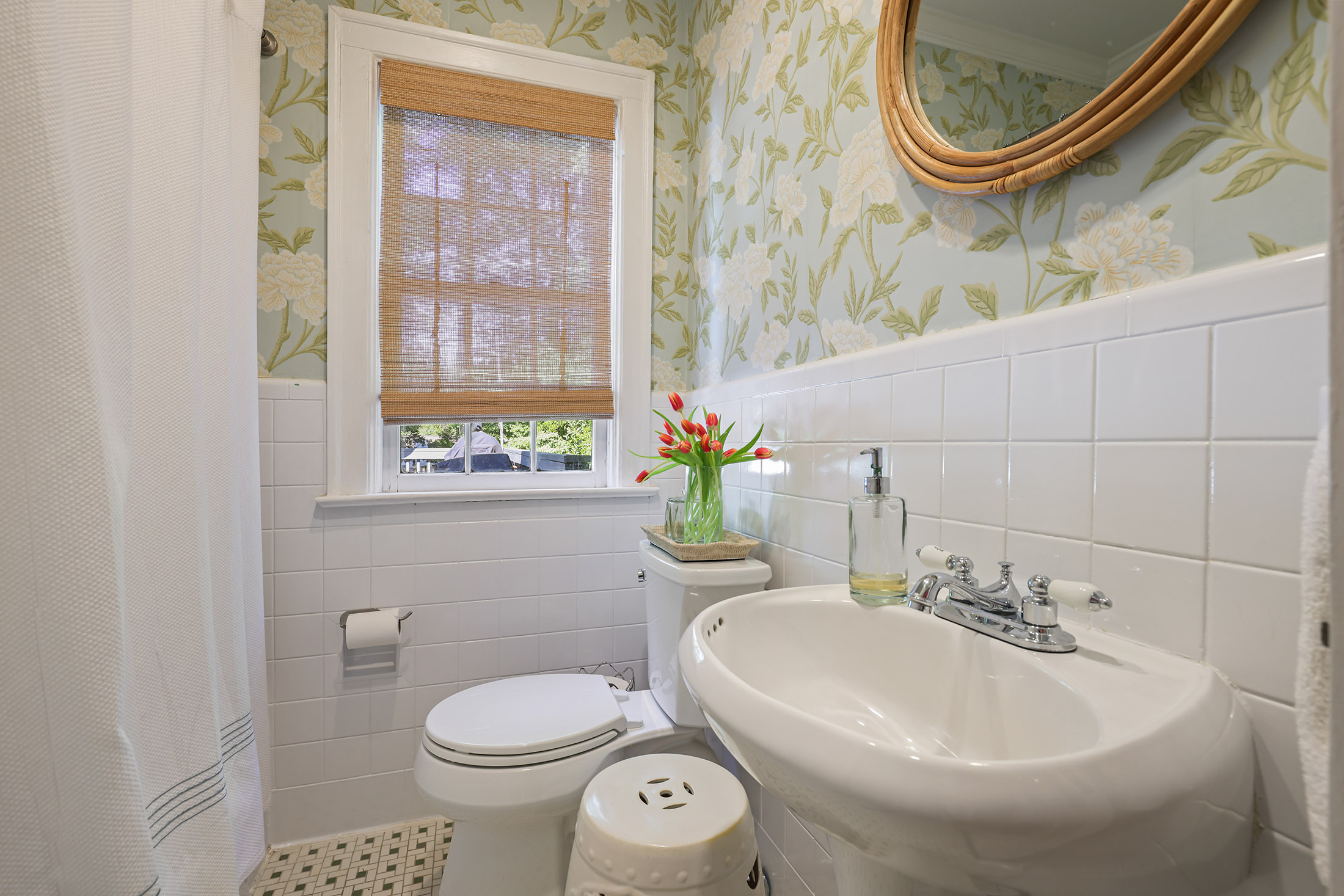 Charming Cottage in the Heart of Sought-after Peachtree Hills - 物件實景