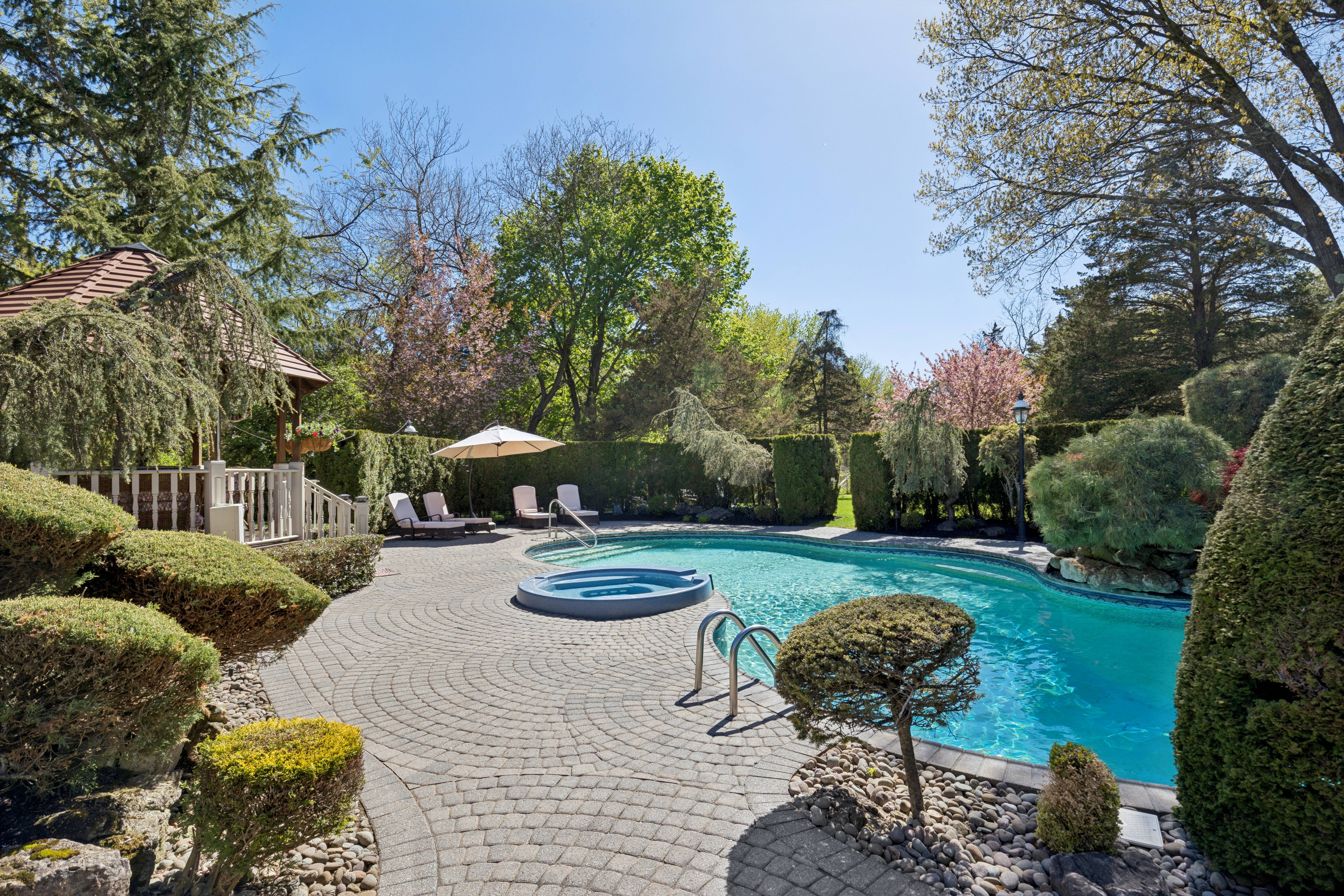  70 Laurel Court, Laurel Hollow, NY 11791 - 物件實景