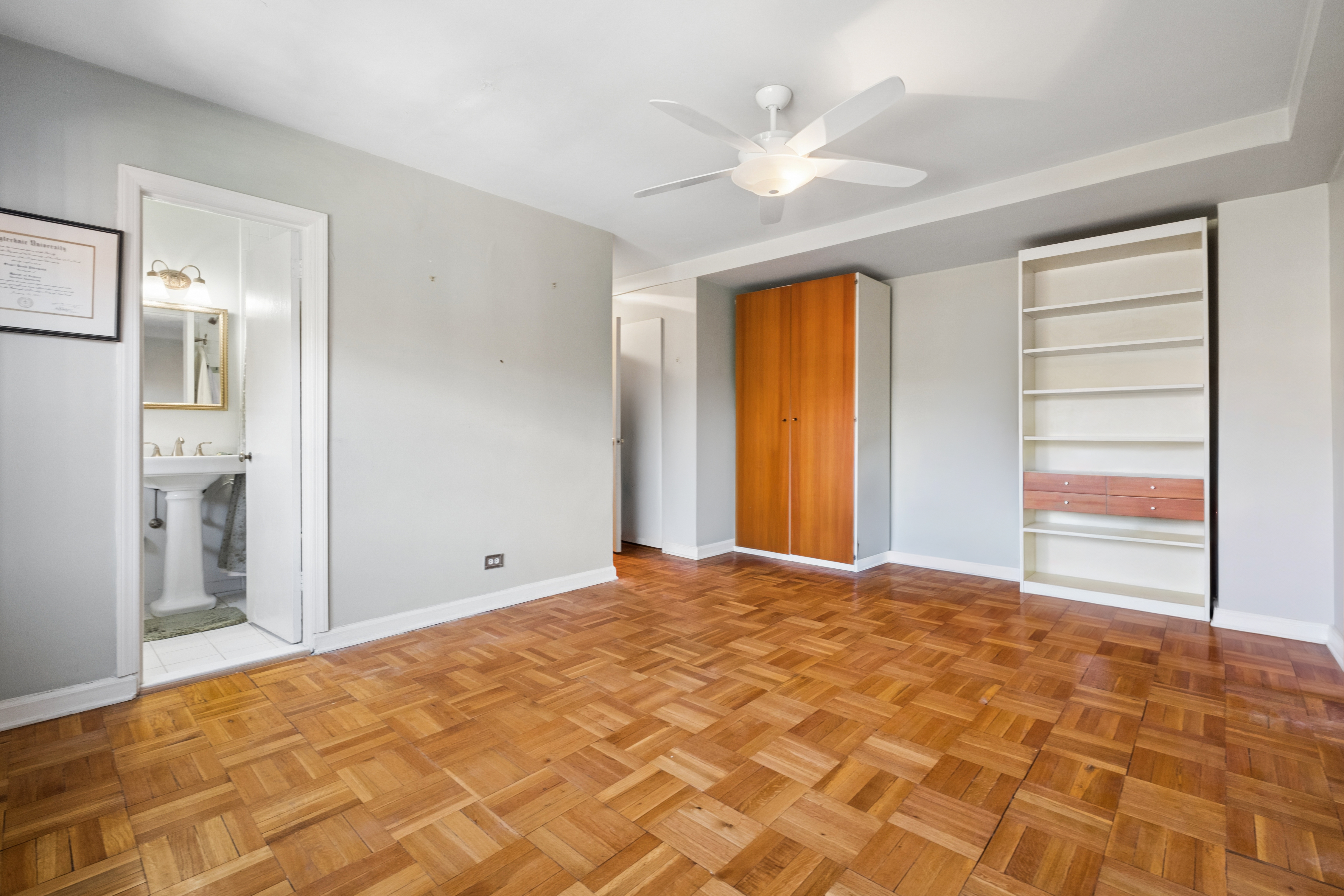  235 Garth Road - 物件實景