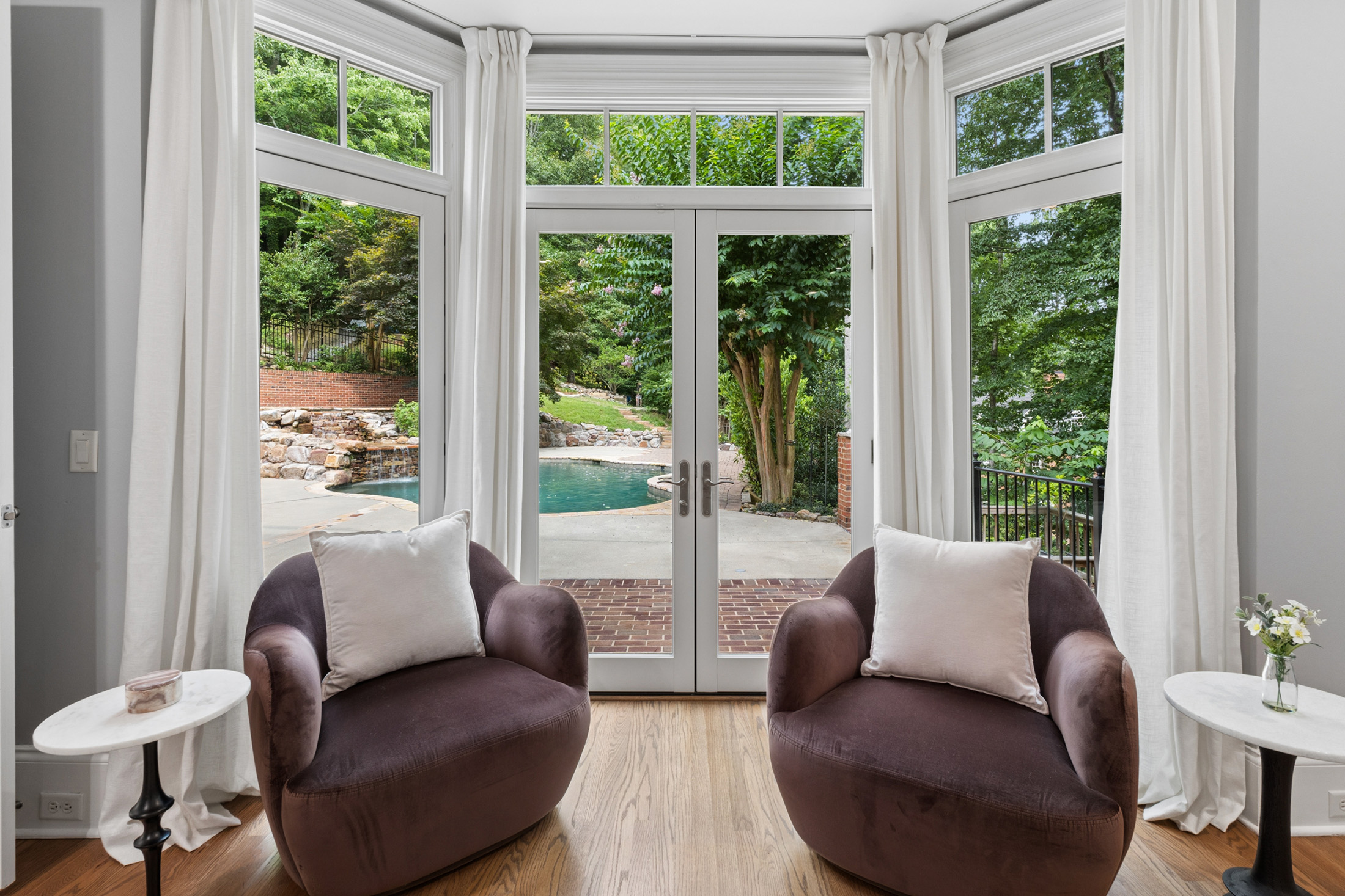  Timeless Design, Privacy, and Exceptional Outdoor Living in Sandy Springs - 物件實景