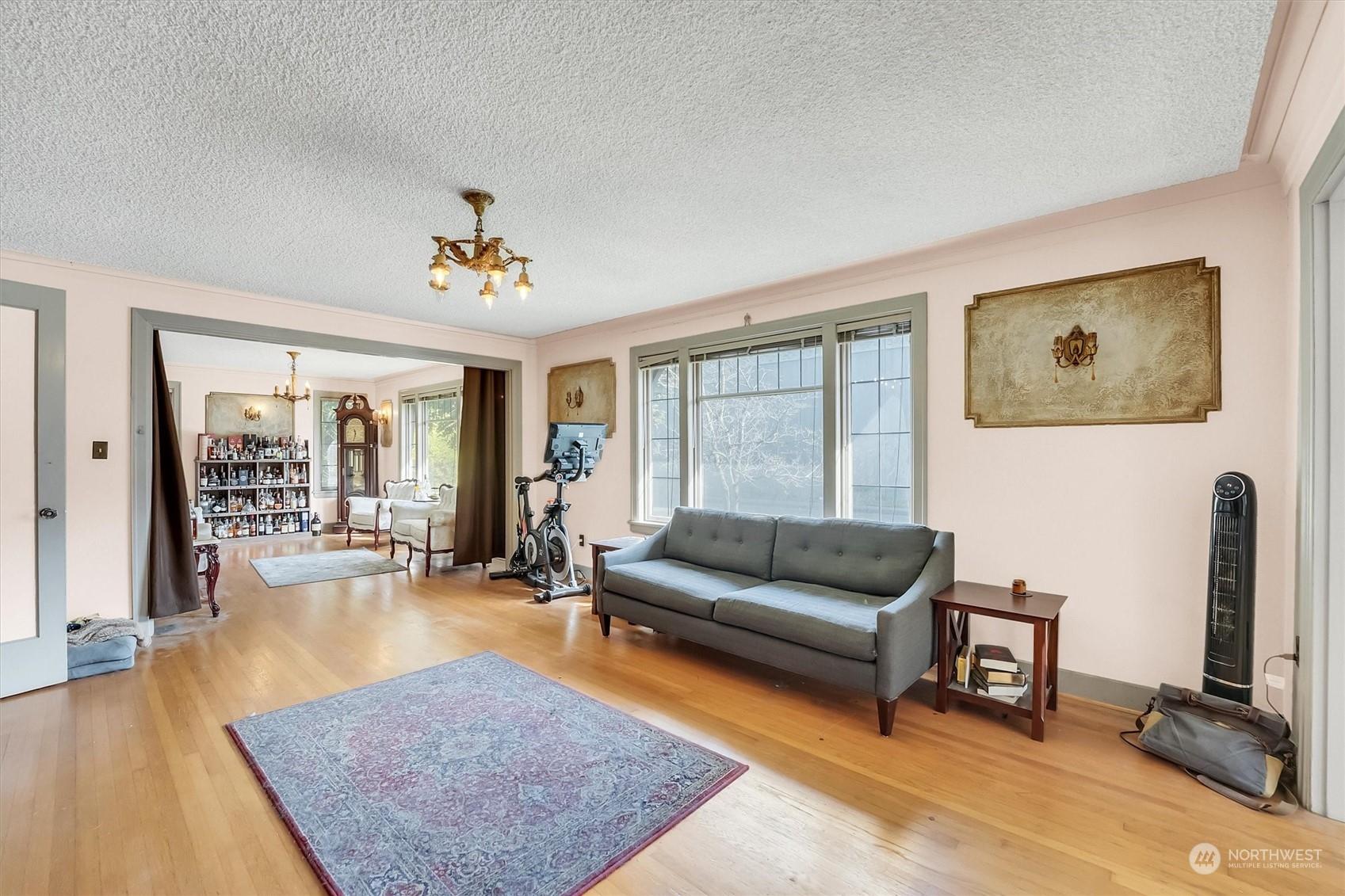 2203 BOYLSTON AVENUE E, SEATTLE, Washington, 98102, United States, ,Residential,For Sale,2203 BOYLSTON AVENUE E,1622774