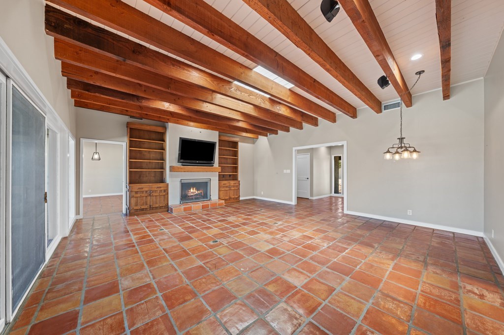 Kerrville, Texas, 78028, United States, 4 Bedrooms Bedrooms, ,5 BathroomsBathrooms,Residential,For Sale,1735504