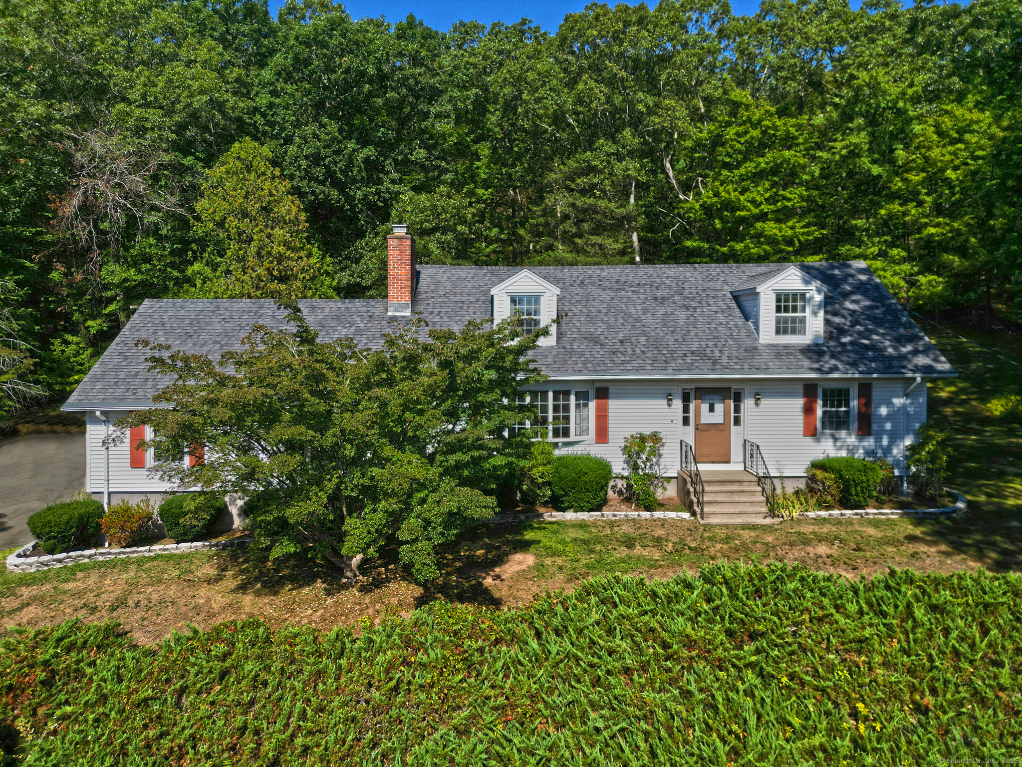 Hamden, Connecticut, 06518, United States, 4 Bedrooms Bedrooms, ,2 BathroomsBathrooms,Residential,For Sale,1940794