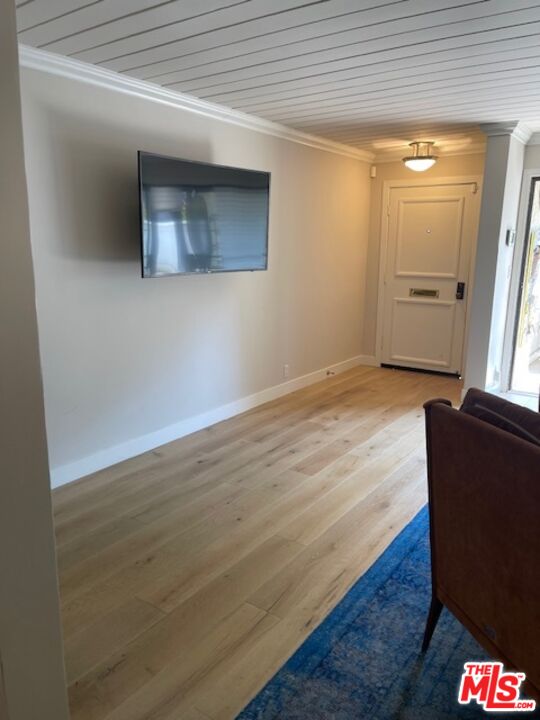 Los Angeles, California, 90004, United States, 2 Bedrooms Bedrooms, ,3 BathroomsBathrooms,Residential,For Sale,1940175