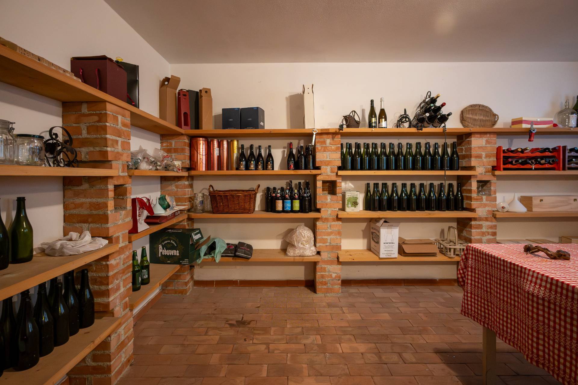 Cison di Valmarino, Treviso, 31030, IT, 4 Bedrooms Bedrooms, ,5 BathroomsBathrooms,Residential,For Sale,1934624