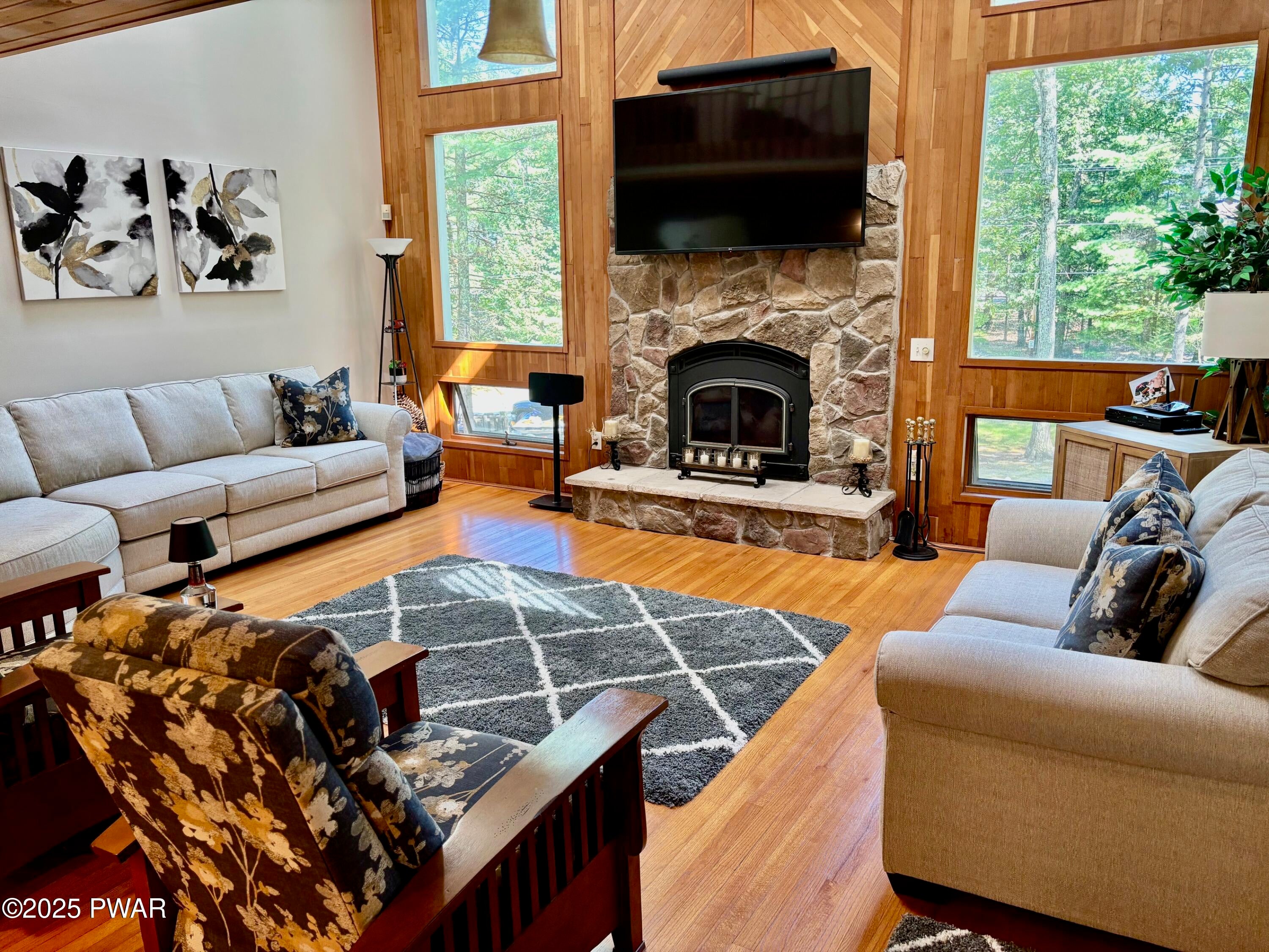 Greentown, Pennsylvania, 18426, United States, 4 Bedrooms Bedrooms, ,3 BathroomsBathrooms,Residential,For Sale,1927950