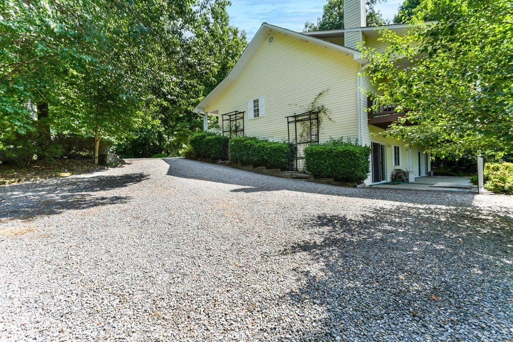 Young Harris, Georgia, 30582, United States, 3 Bedrooms Bedrooms, ,3 BathroomsBathrooms,Residential,For Sale,1979035