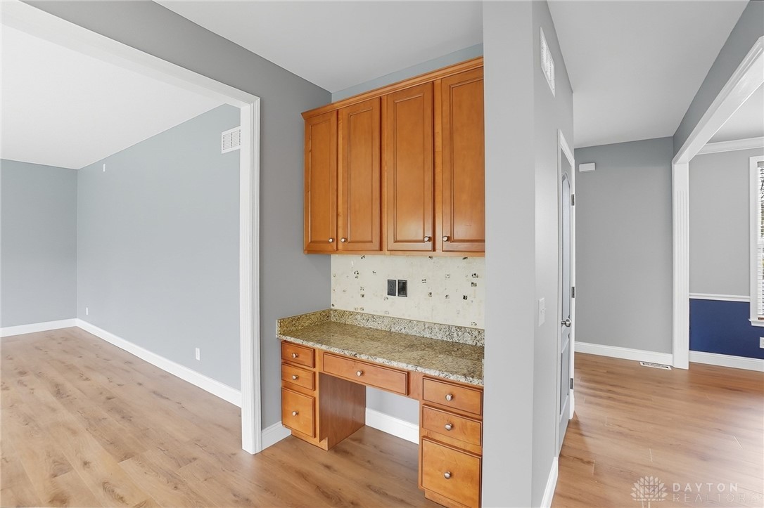 Clearcreek Twp, Ohio, 45458, United States, 4 Bedrooms Bedrooms, ,4 BathroomsBathrooms,Residential,For Sale,1966206