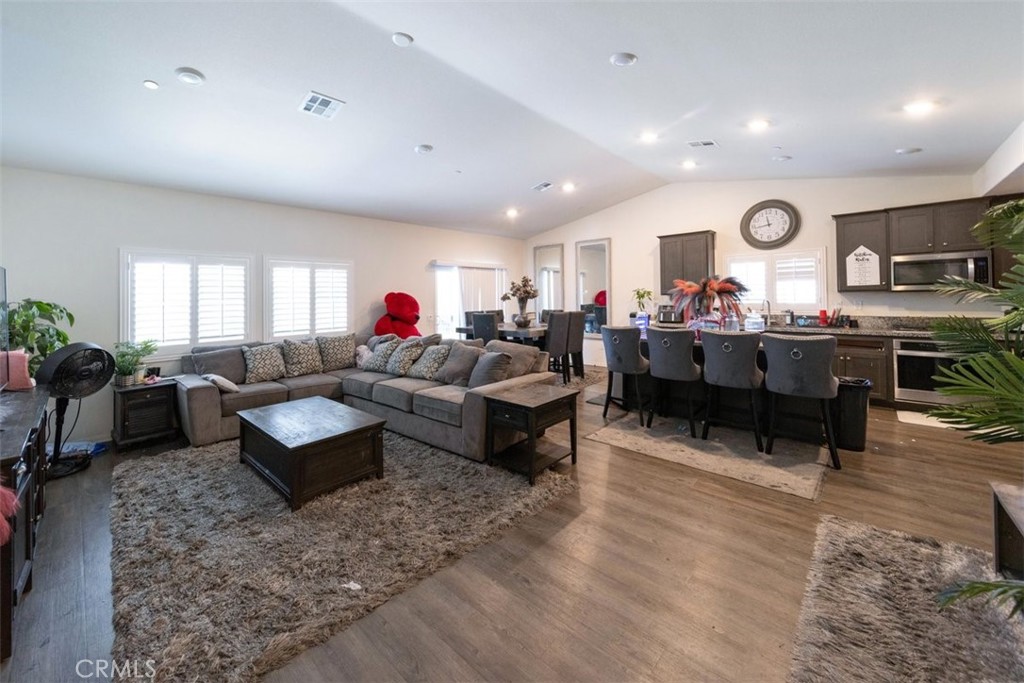 Menifee, California, 92585, United States, 5 Bedrooms Bedrooms, ,3 BathroomsBathrooms,Residential,For Sale,2048635