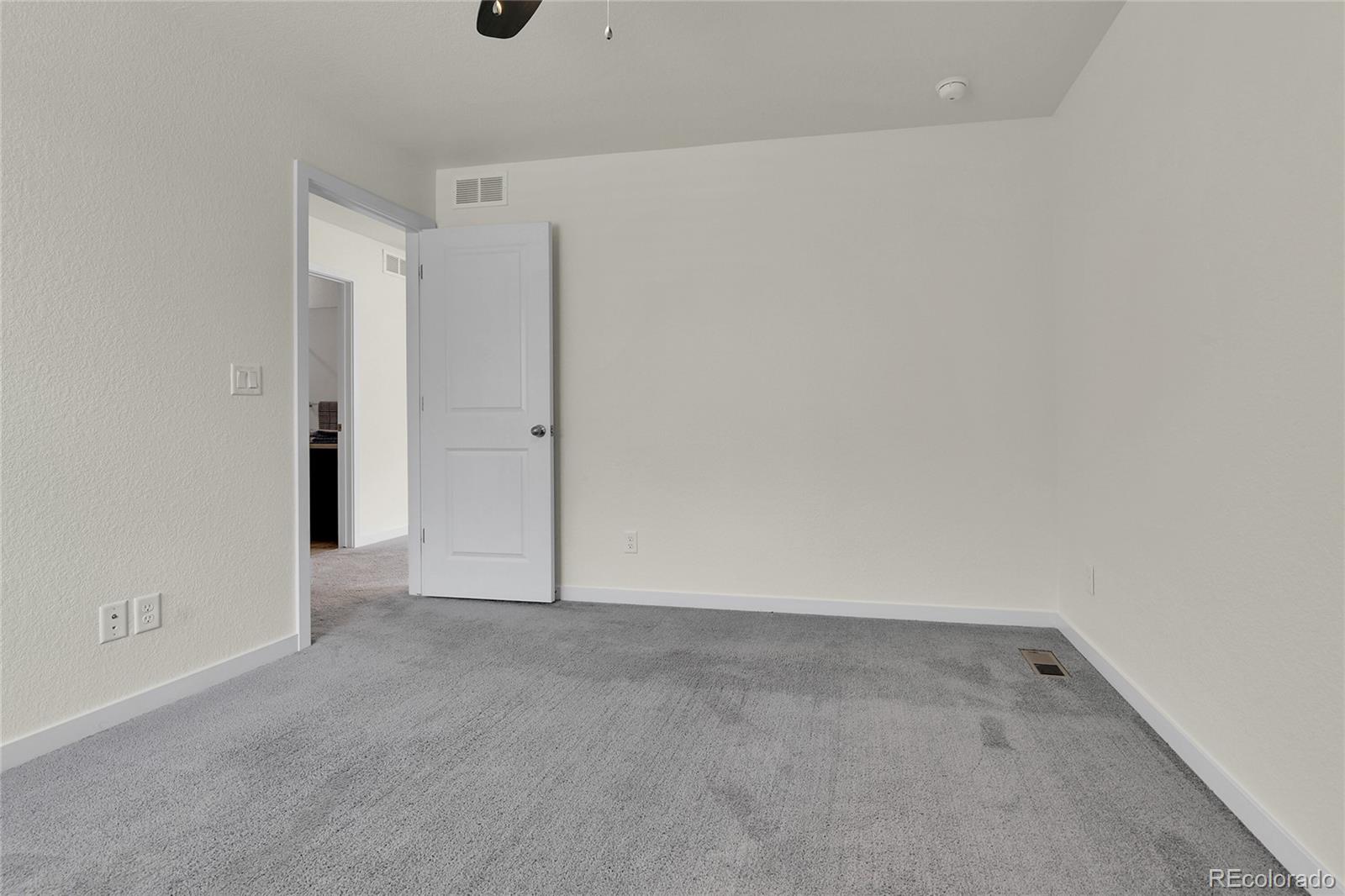 Littleton, Colorado, 80125, United States, 3 Bedrooms Bedrooms, ,3 BathroomsBathrooms,Residential,For Sale,1891675