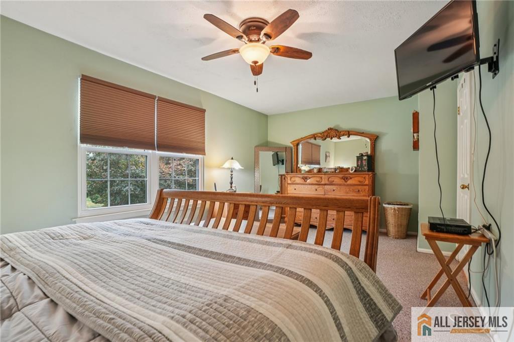 Edison, New Jersey, 08820, United States, 2 Bedrooms Bedrooms, ,2 BathroomsBathrooms,Residential,For Sale,1925954