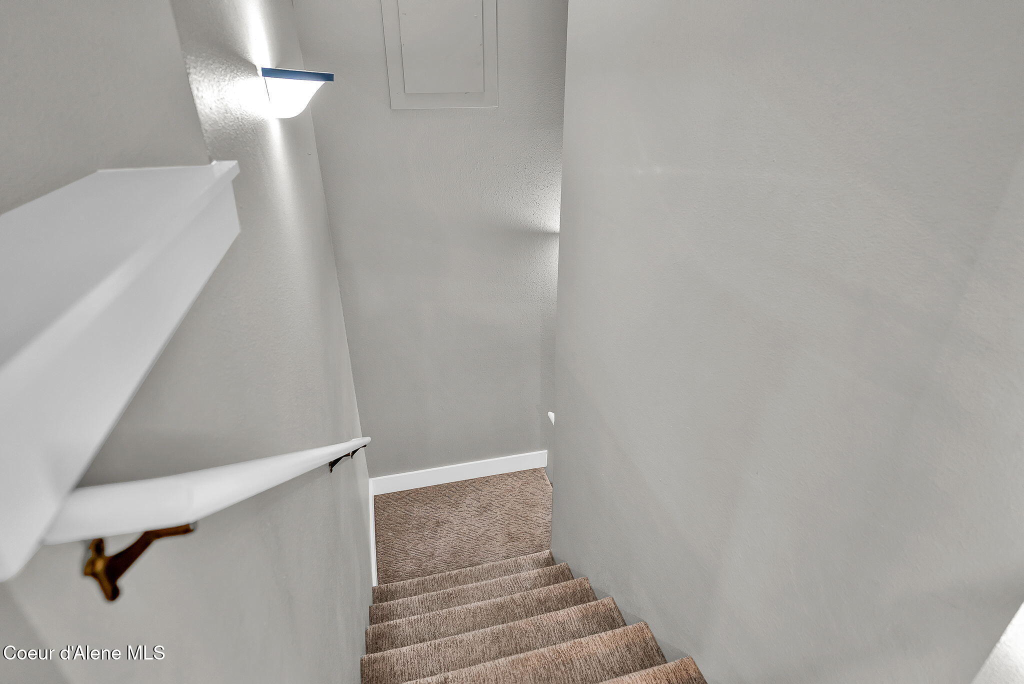 Coeur D'alene, Idaho, 83815, United States, 3 Bedrooms Bedrooms, ,2 BathroomsBathrooms,Residential,For Sale,1965651