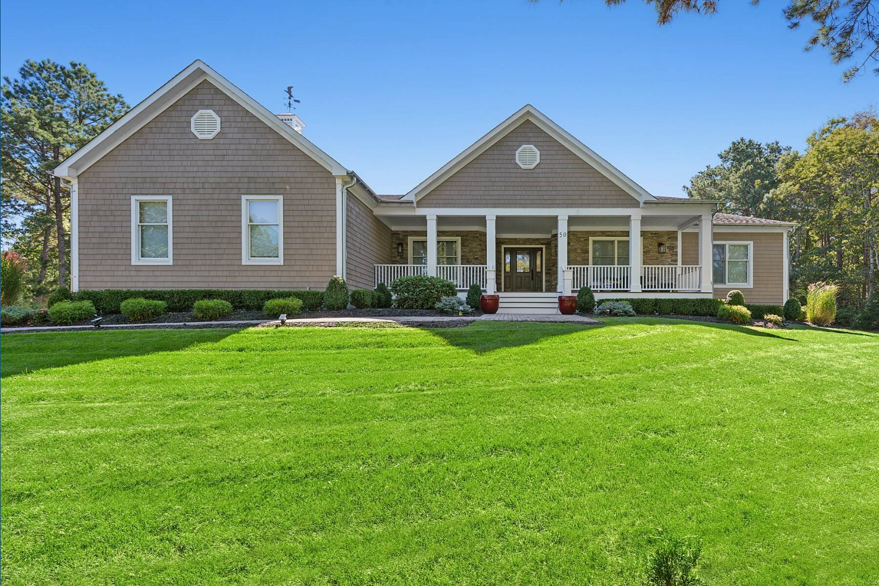  A Serene Hamptons Retreat with Pool & Modern Upgrades - 物件實景