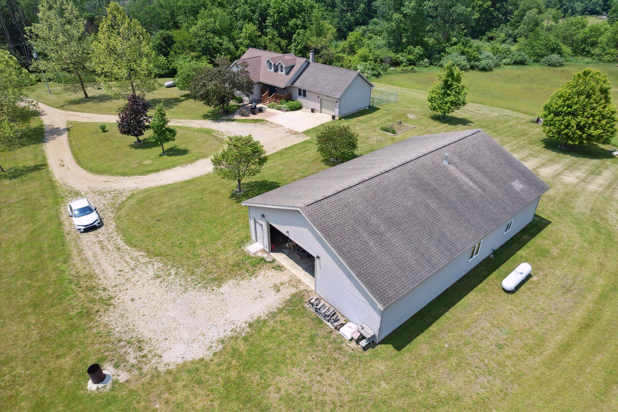 Hillsdale, Michigan, 49242, United States, 6 Bedrooms Bedrooms, ,4 BathroomsBathrooms,Residential,For Sale,1931789