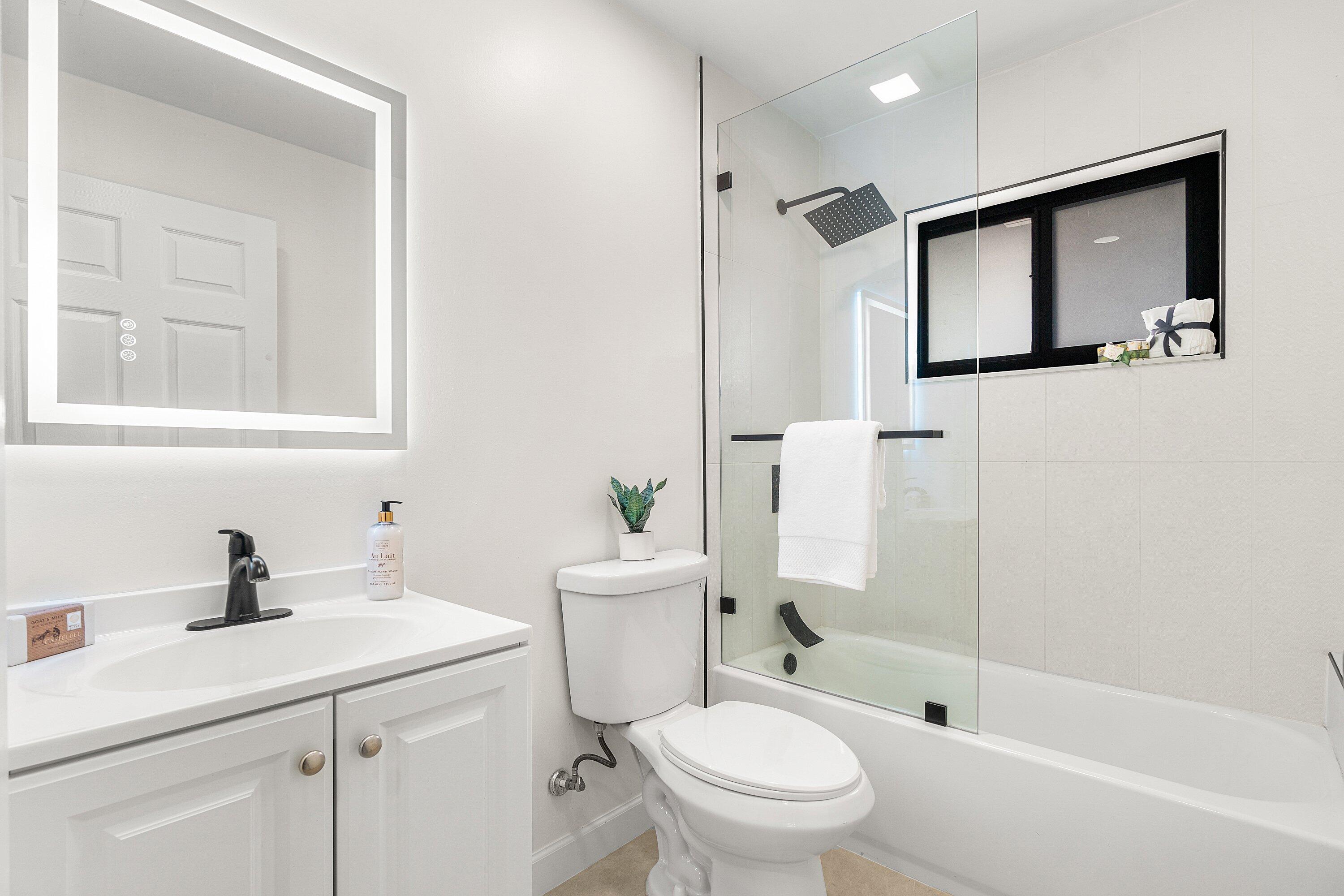 Delray Beach, Florida, 33483, United States, 4 Bedrooms Bedrooms, ,2 BathroomsBathrooms,Residential,For Sale,1987972