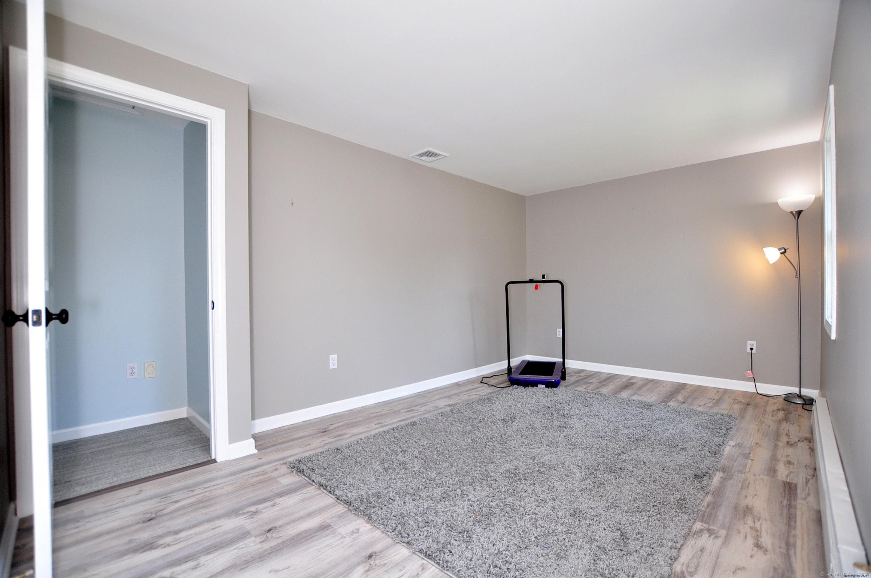 Southington, Connecticut, 06479, United States, 3 Bedrooms Bedrooms, ,4 BathroomsBathrooms,Residential,For Sale,1869273