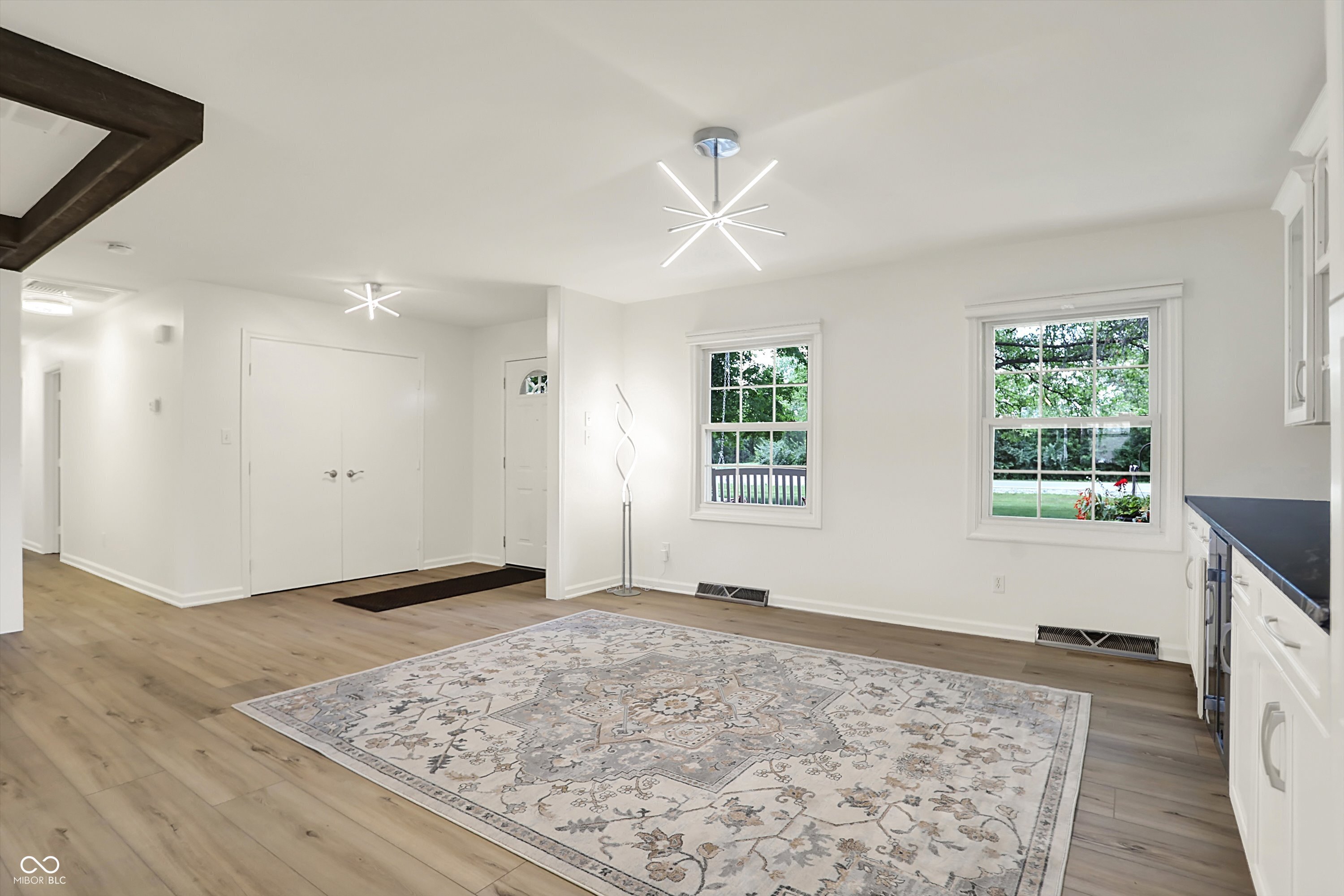 Zionsville, Indiana, 46077, United States, 3 Bedrooms Bedrooms, ,3 BathroomsBathrooms,Residential,For Sale,1975998