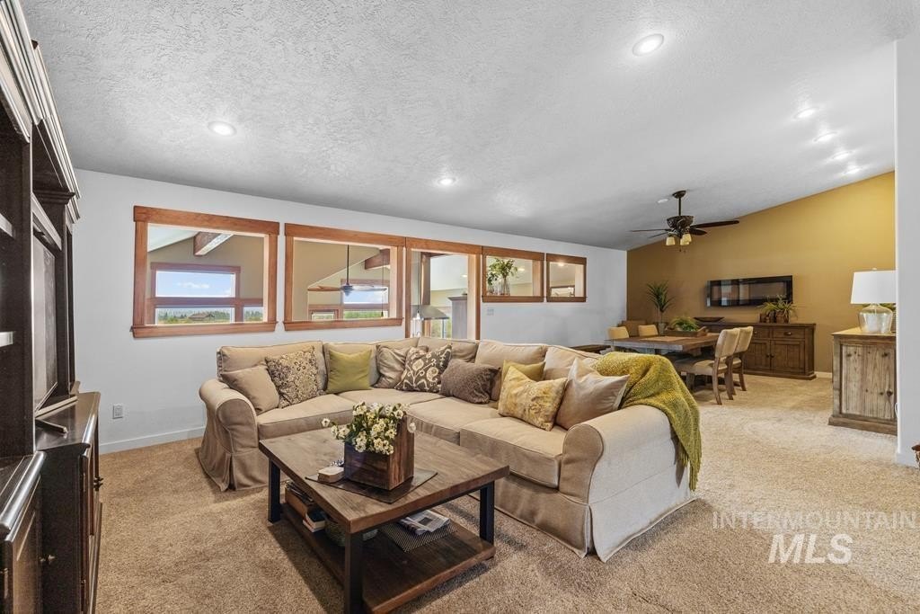 McCall, Idaho, 83638, United States, 4 Bedrooms Bedrooms, ,3 BathroomsBathrooms,Residential,For Sale,1825316