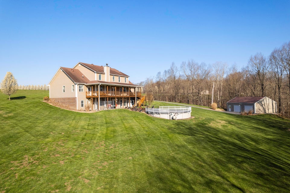 Dunnville, Kentucky, 42528, United States, 6 Bedrooms Bedrooms, ,5 BathroomsBathrooms,Residential,For Sale,1998018