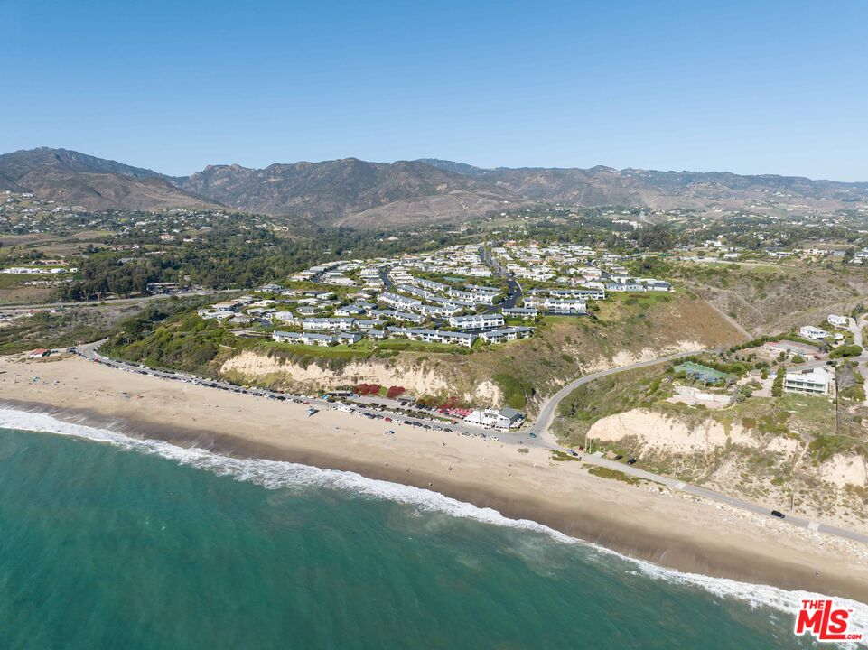 Malibu, California, 90265, United States, 3 Bedrooms Bedrooms, ,2 BathroomsBathrooms,Residential,For Sale,1874466