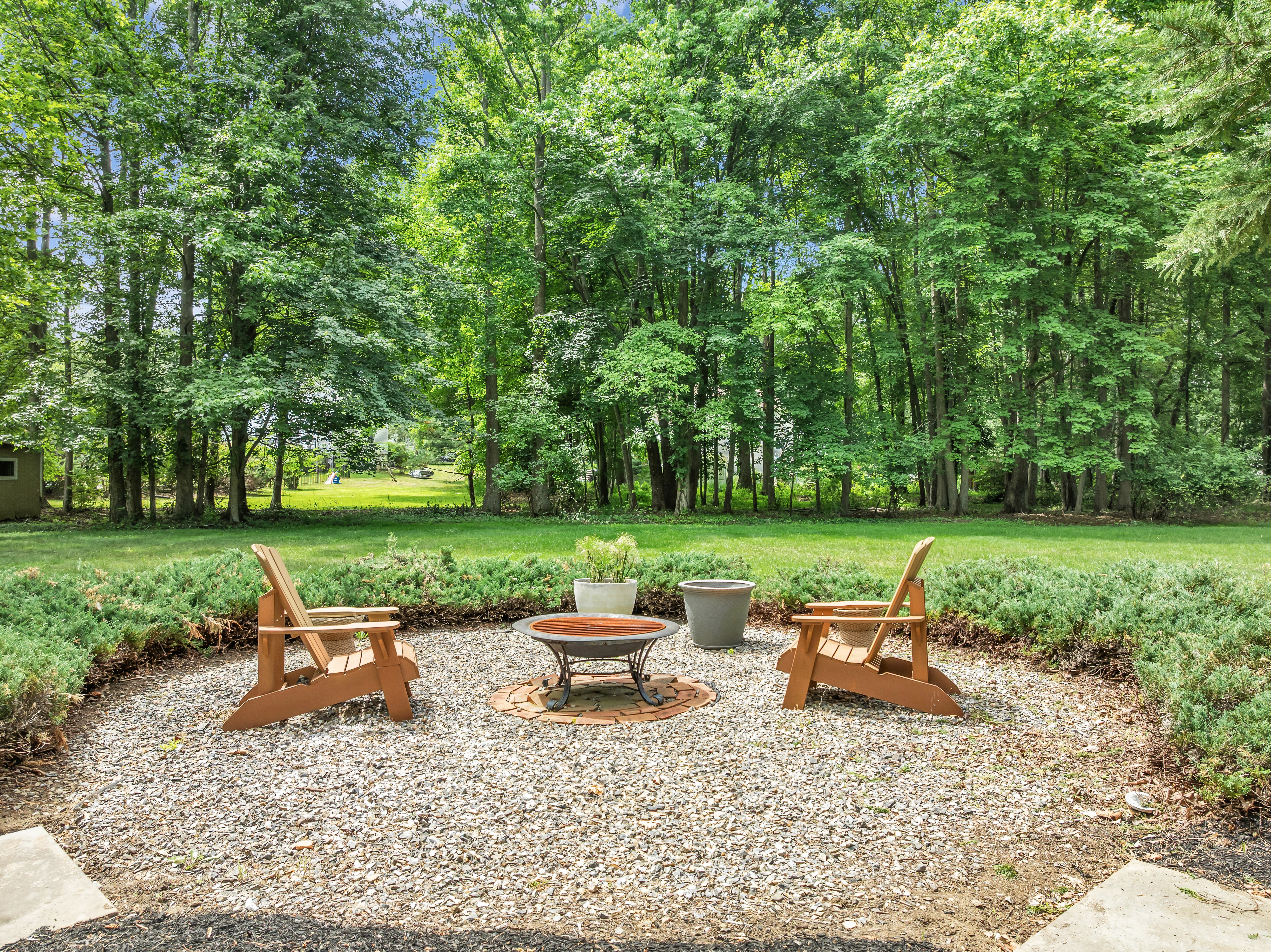  Beautiful Updated Bi-Level Home - 840 Nutswamp Road, Red Bank - 物件實景