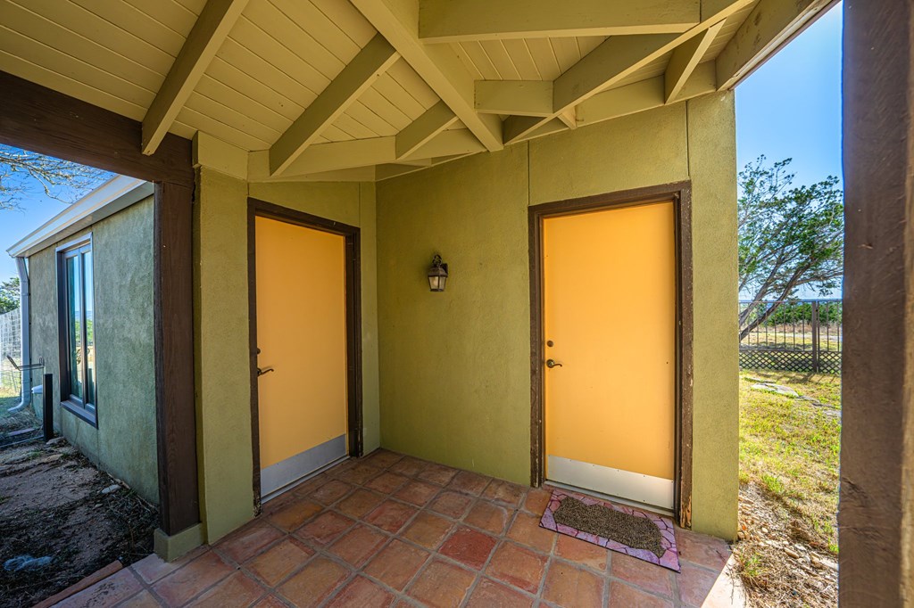 Kerrville, Texas, 78028, United States, 4 Bedrooms Bedrooms, ,5 BathroomsBathrooms,Residential,For Sale,1740072