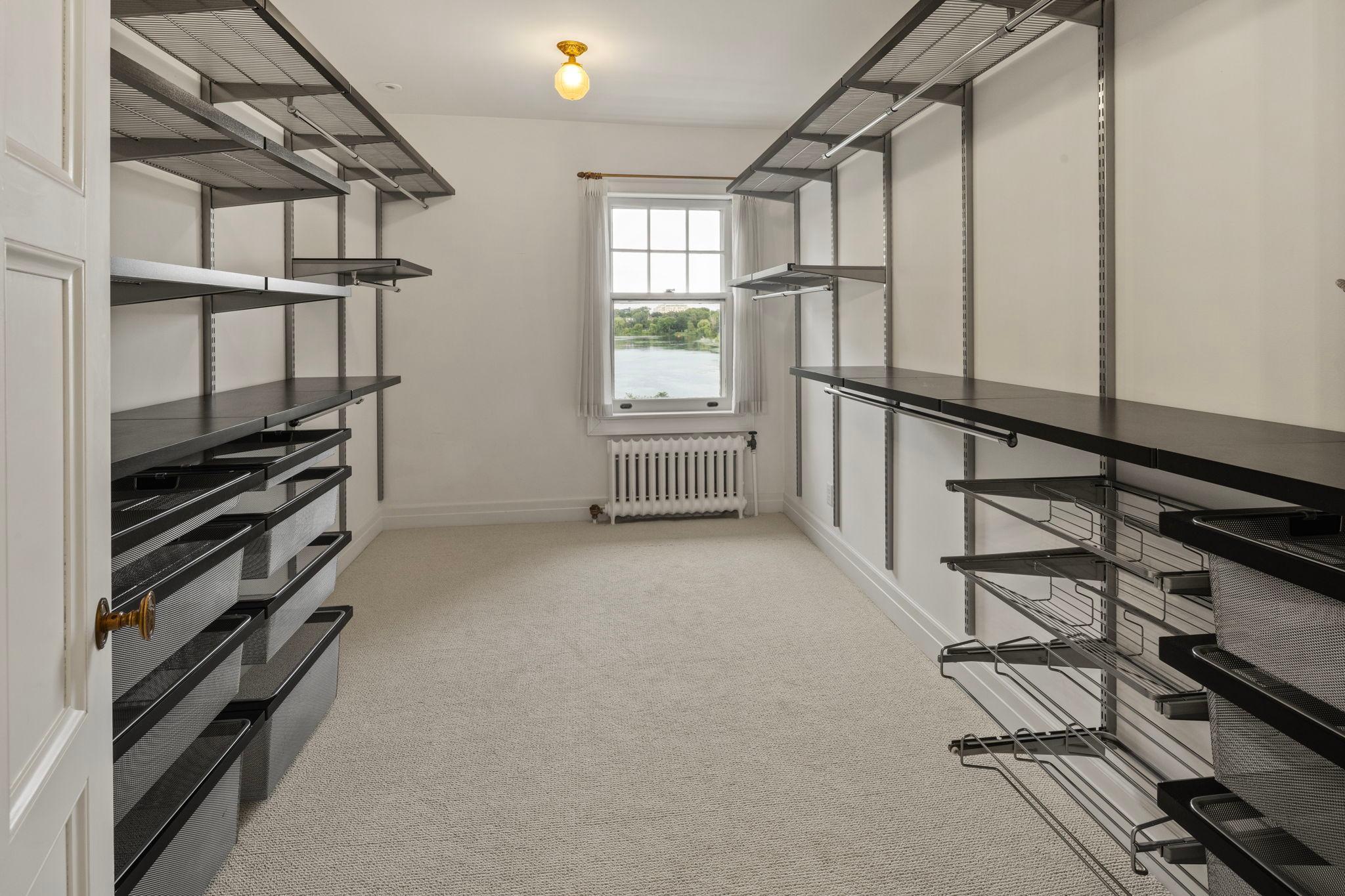 Minneapolis, Minnesota, 55416, United States, 5 Bedrooms Bedrooms, ,4 BathroomsBathrooms,Residential,For Sale,1907666