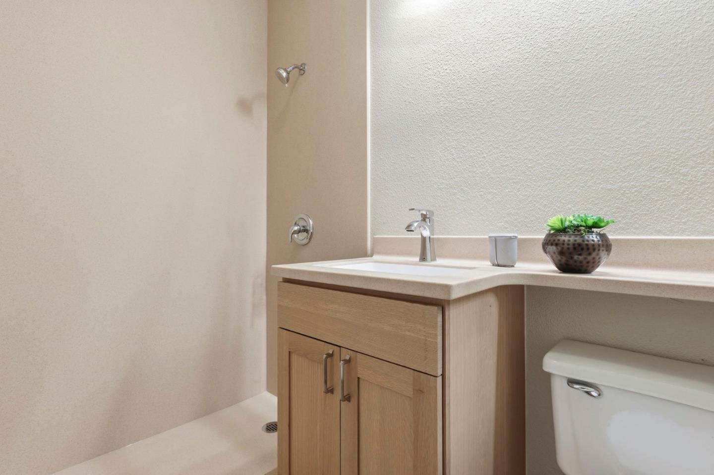 Pacifica, California, 94044, United States, 5 Bedrooms Bedrooms, ,3 BathroomsBathrooms,Residential,For Sale,1989309