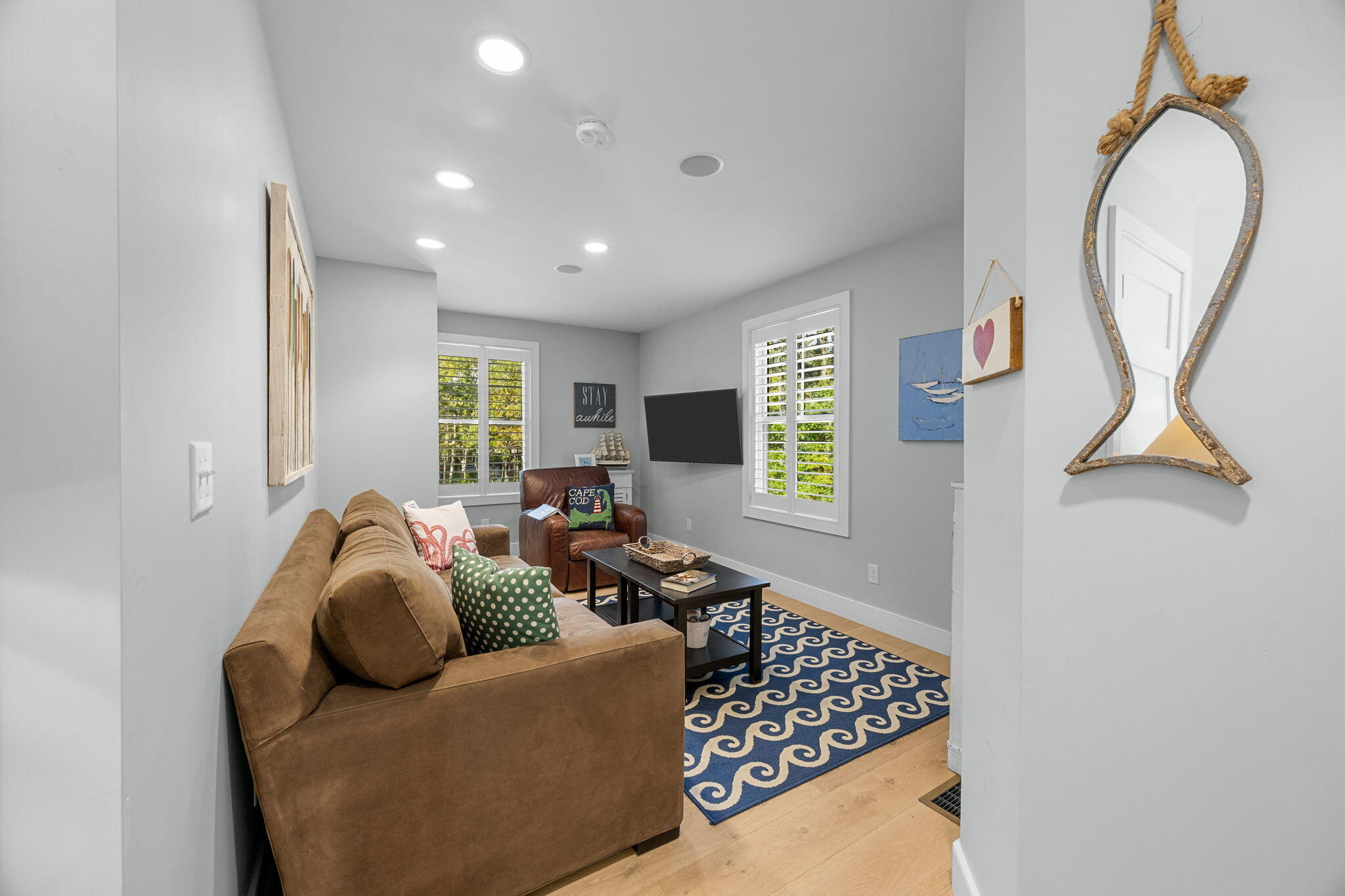  2017-Built Cape Cod Charmer with Fireplace, Fenced Yard and Patio - 物件實景